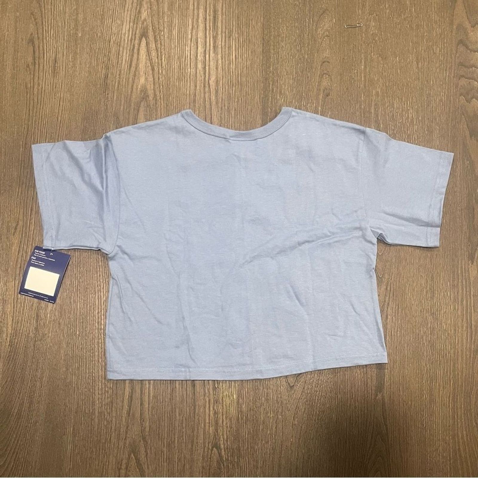 Champion NWT Champion Light Blue Graphic Crop Top - Size XS Size XS / US 0-2 / IT 36-38 - 2 Thumbnail
