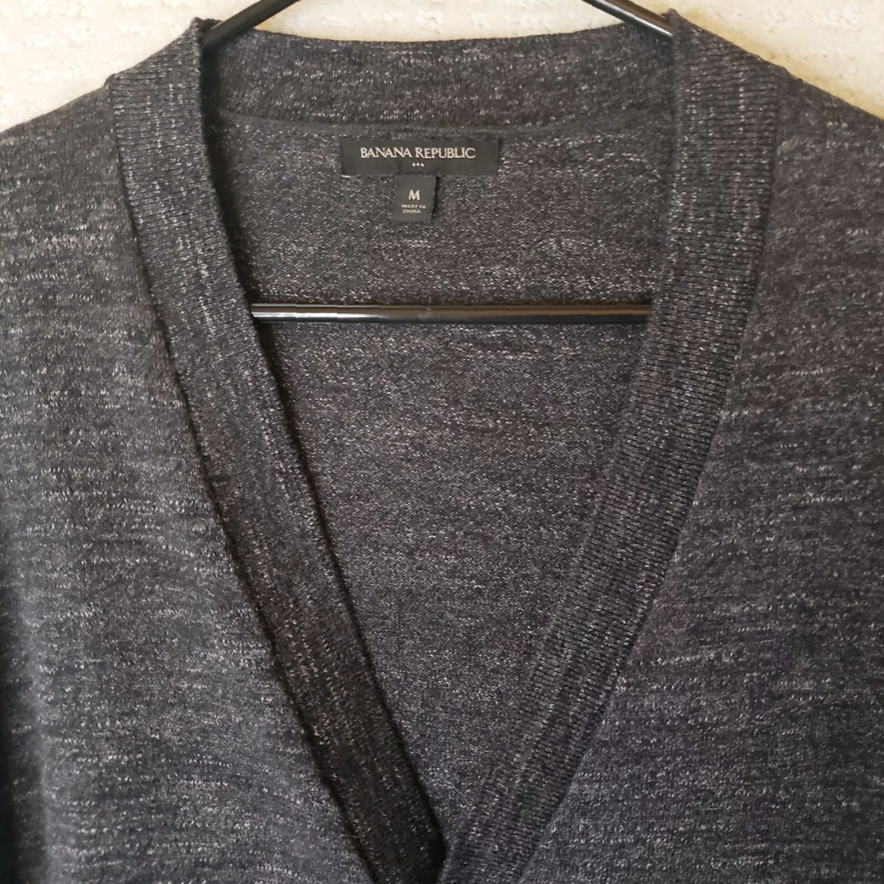 Banana Republic Banana Republic Men's Cardigan Sweater V-Neck L Charcoal Gray Cotton Pockets Knit Size US L / EU 52-54 / 3 - 5 Thumbnail