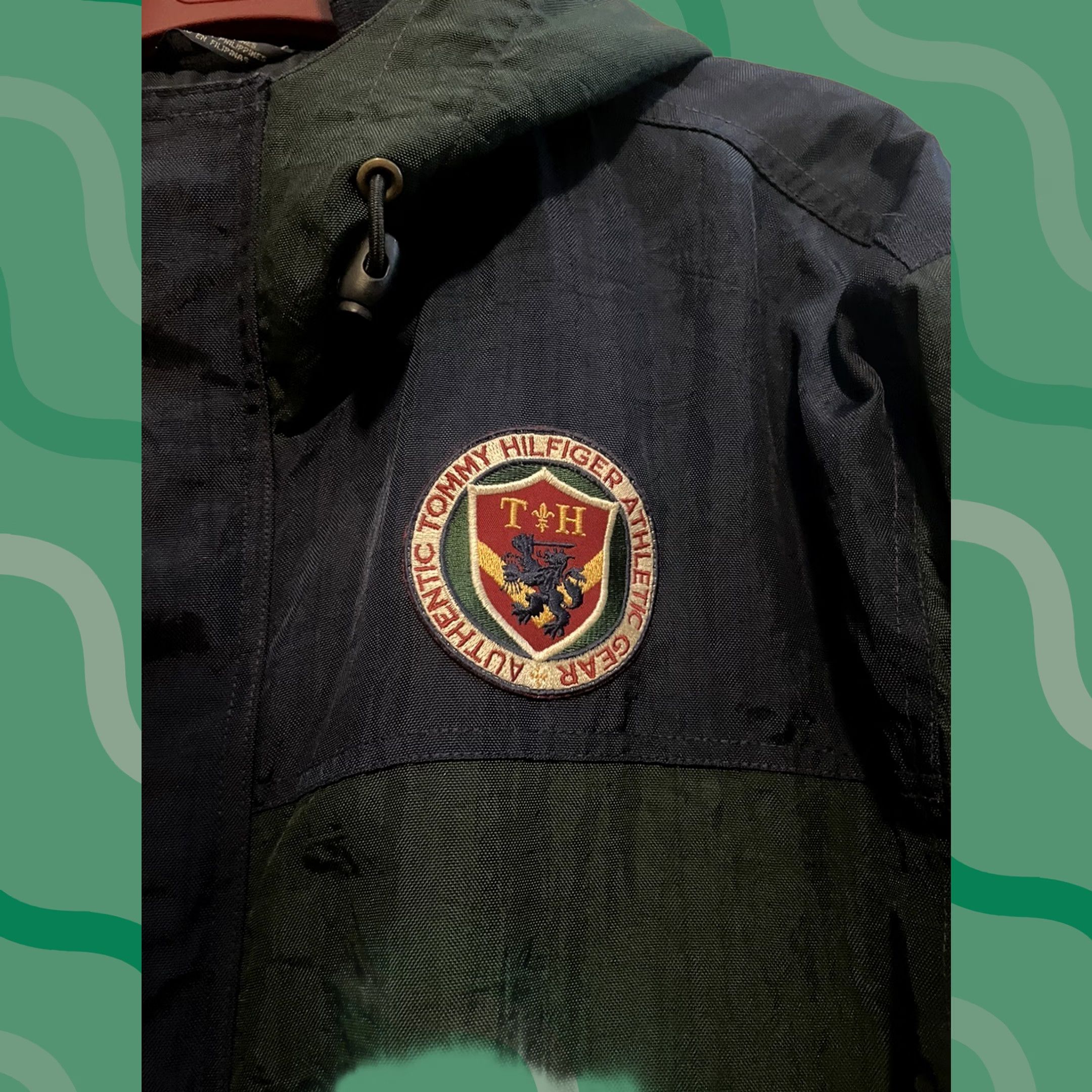 Tommy Hilfiger Vintage Tommy Hilfiger Athletic Gear Crest Coat Jacket Small Patch (C19) Size US S / EU 44-46 / 1 - 1 Thumbnail