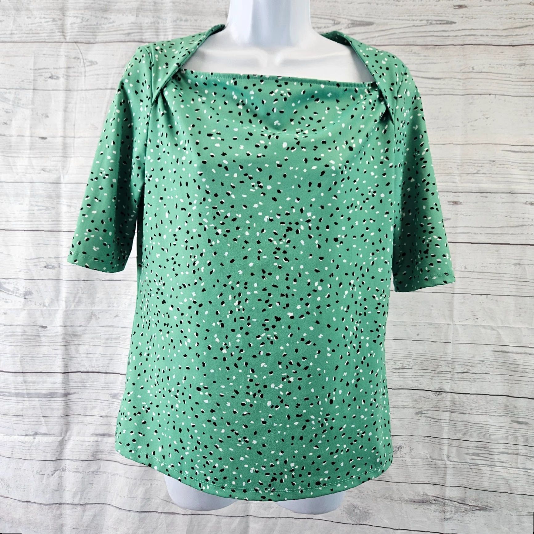 Ann Taylor Ann Taylor Womens Blouse Sz M Green Half Sleeve Shirt Womens Size M / US 6-8 / IT 42-44 - 2 Thumbnail