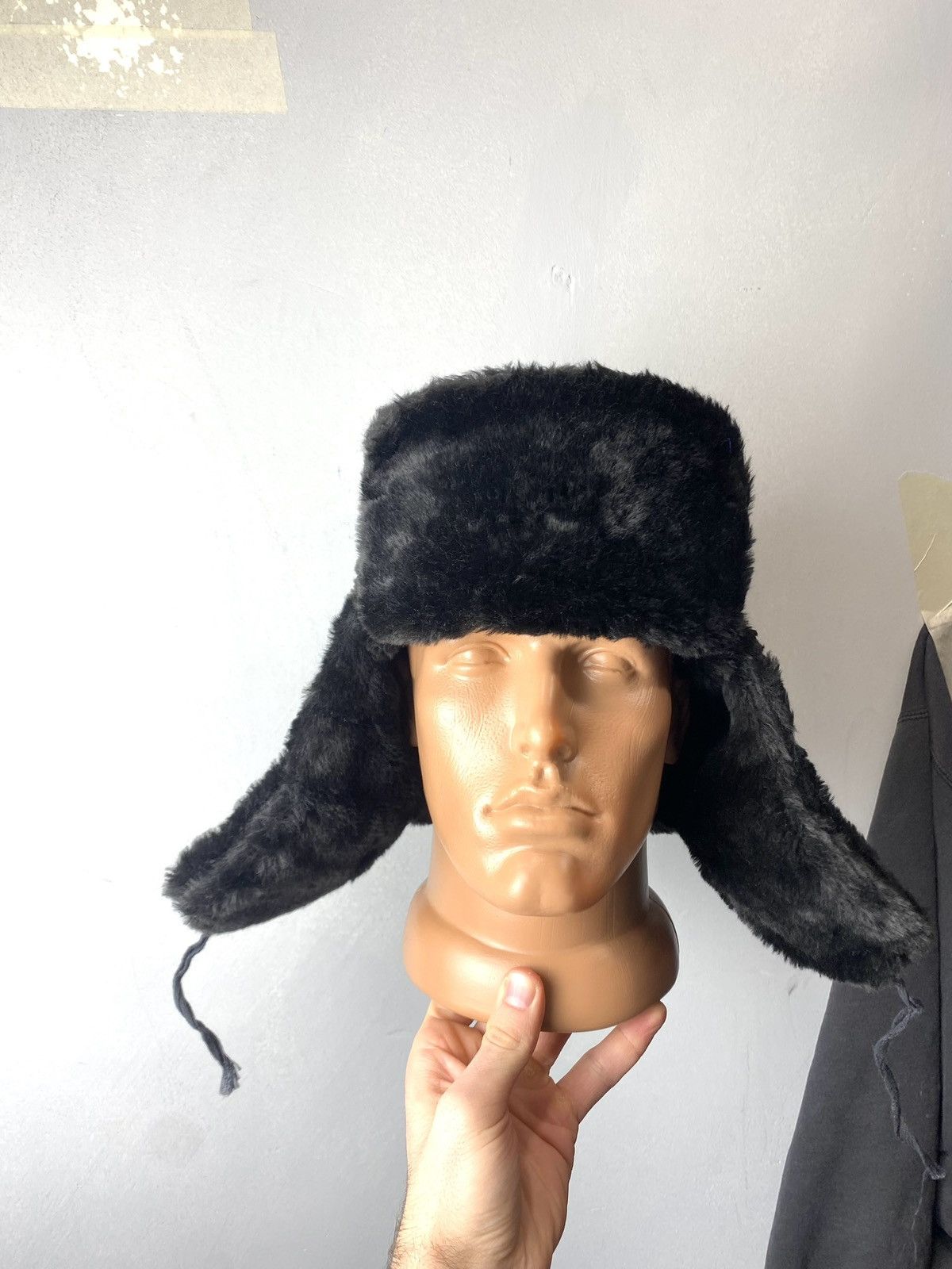 Vintage Vintage Soviet Era Black Fur Ushanka Trapper Hat Winter Cap Size ONE SIZE - 2 Thumbnail