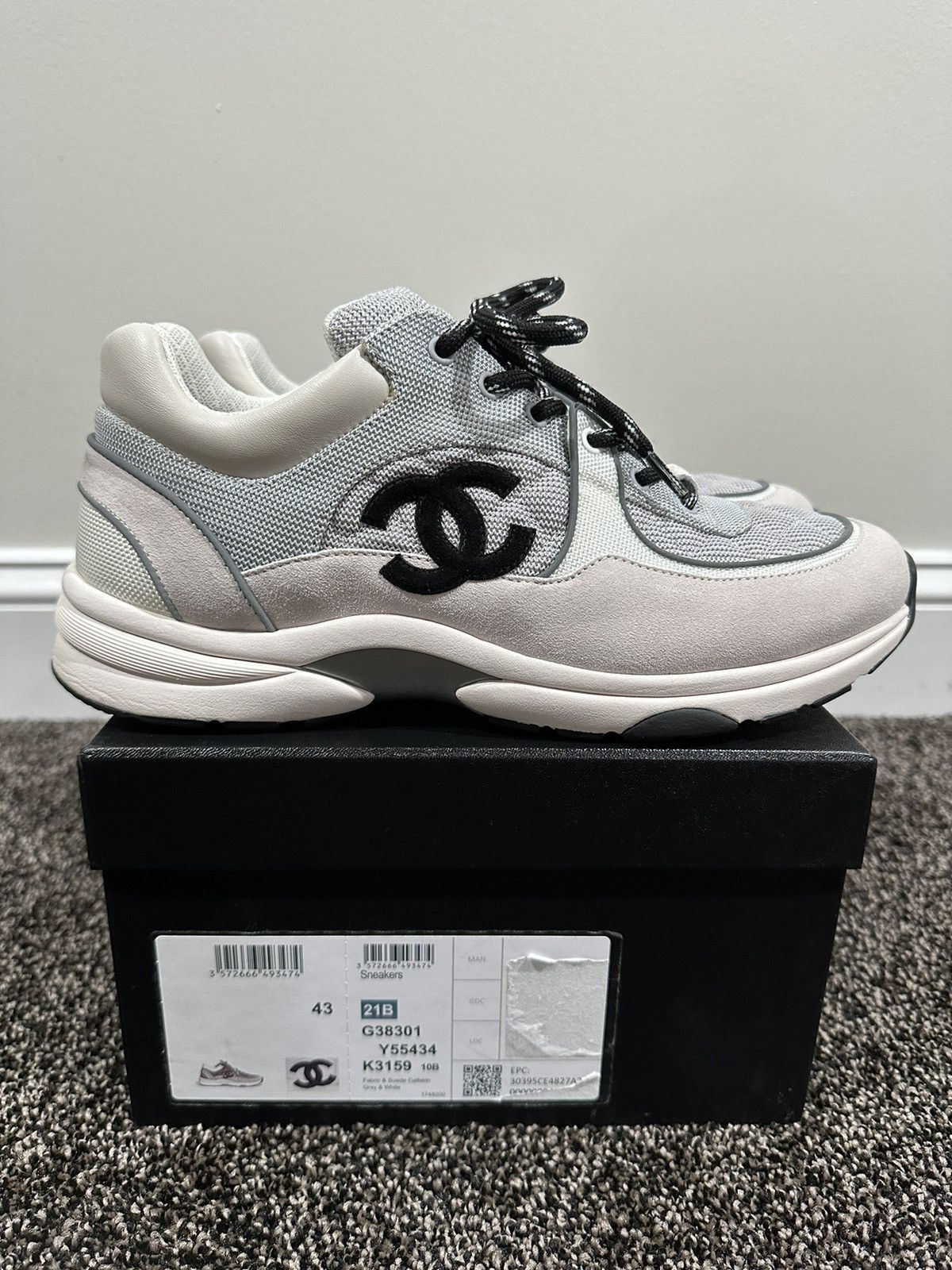 Chanel Chanel CC Logo Quilted White / Grey Suede Trainer Sneakers Size US 10 / EU 43 - 2 Thumbnail