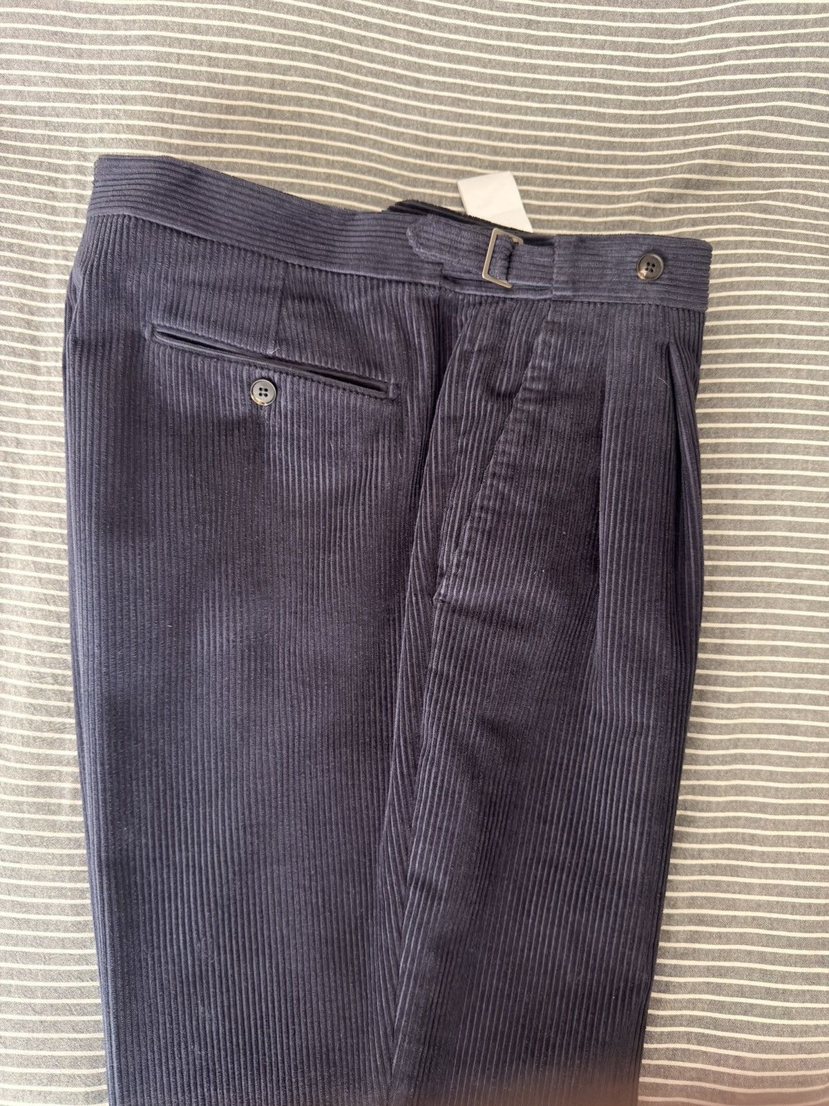 Berg & Berg Berg Berg Pleated Navy Corduroy Trousers 50/34 Size 34R - 3 Thumbnail