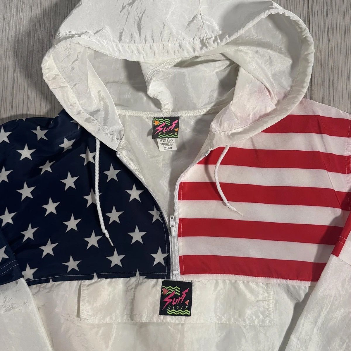 Vintage Vintage Surf Style USA Hooded Windbreaker (Size OSFA, L) Size US L / EU 52-54 / 3 - 2 Thumbnail