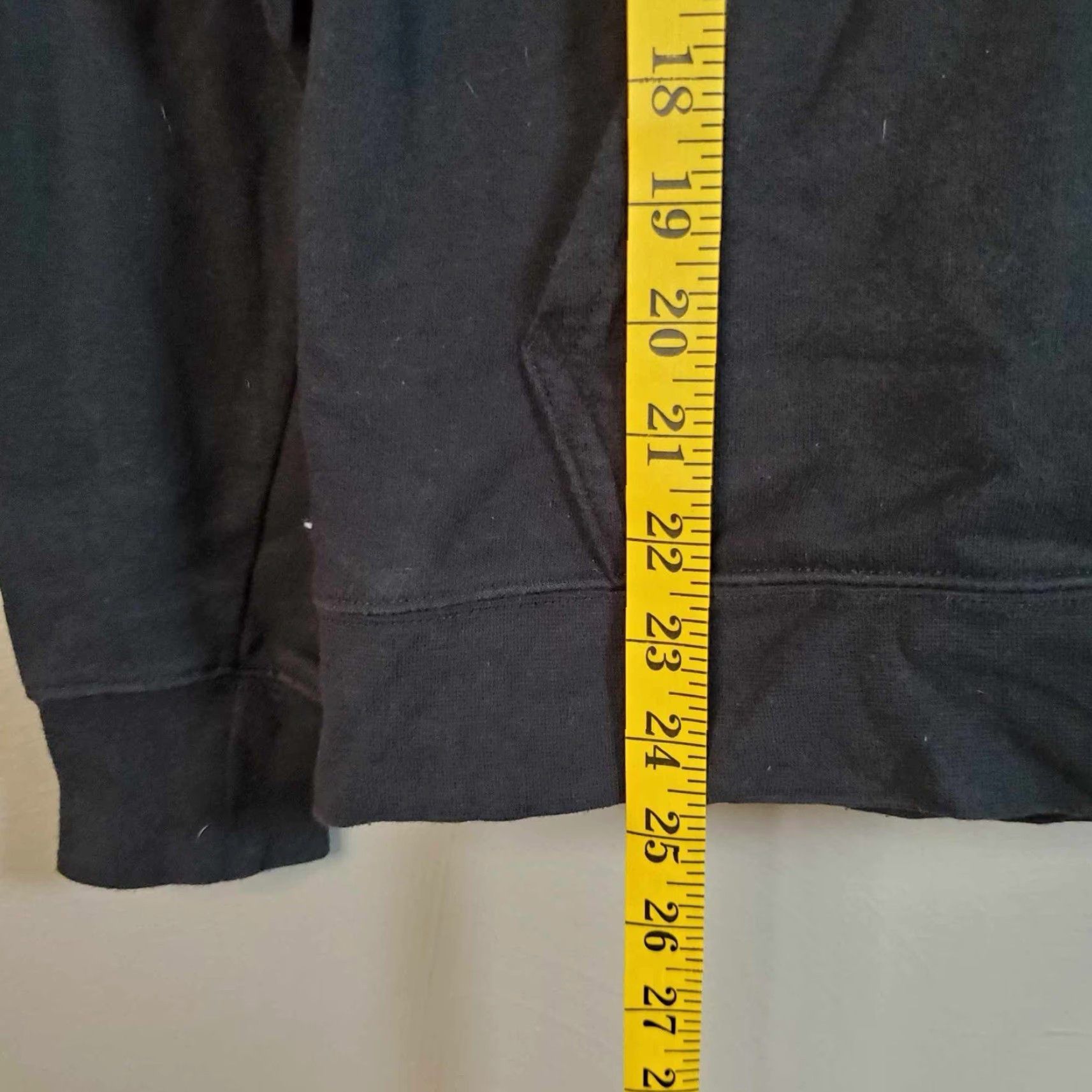 The North Face VINTAGE The North Face Hoodie Womens M Black World Flags Graphic Pullover Fleece Size M / US 6-8 / IT 42-44 - 6 Thumbnail