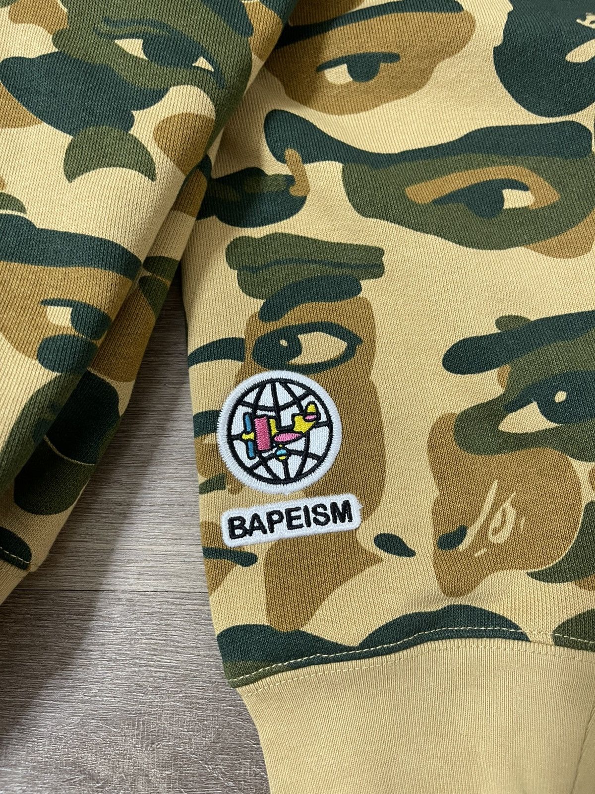 Bape × KidSuper BAPE X KIDSUPER CAMO SHARK FULL ZIP HOODIE [GREEN] Size US L / EU 52-54 / 3 - 6 Thumbnail