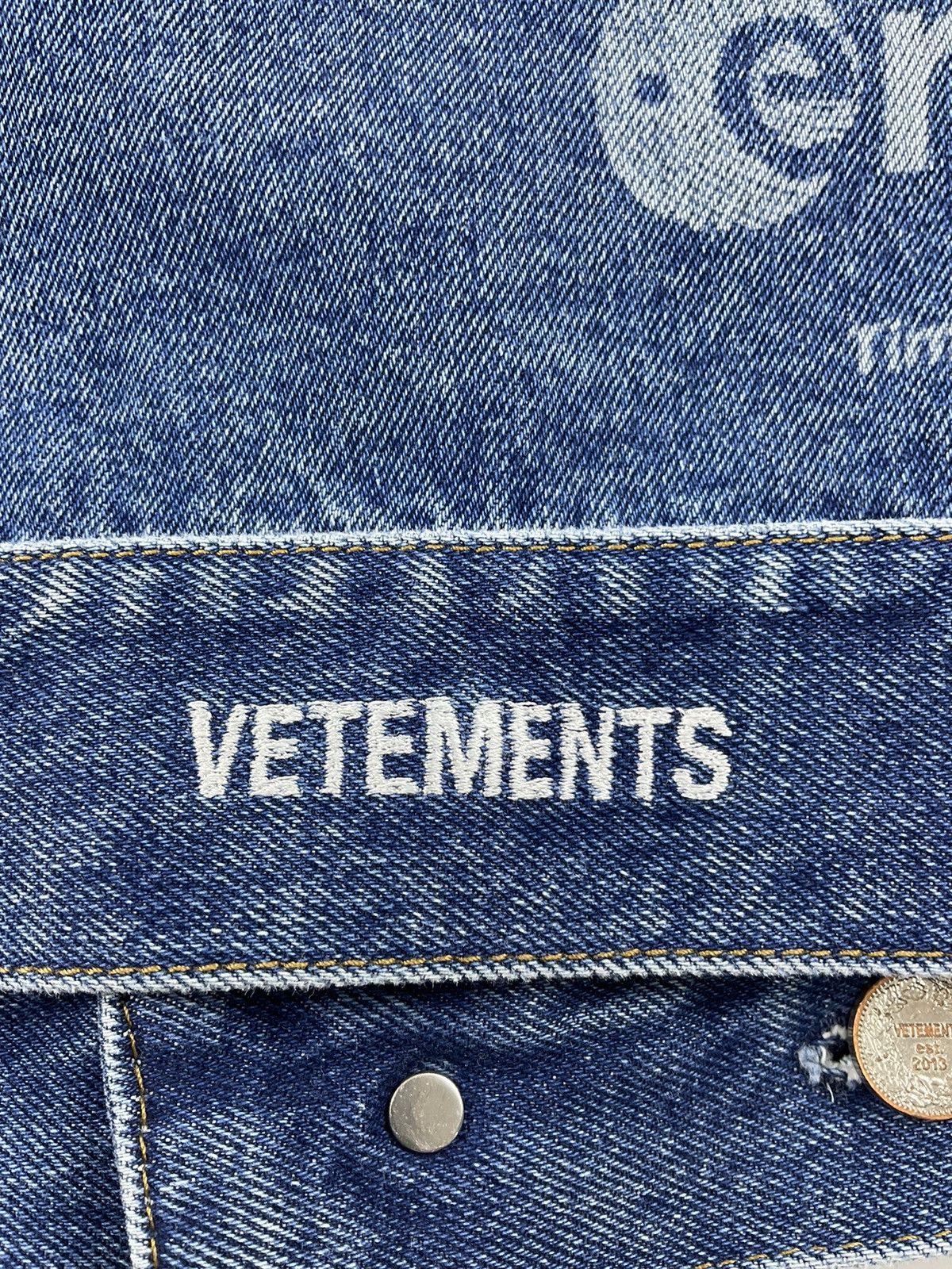 Vetements Vetements F/W'19 Error-Print Denim Jacket Size US M / EU 48-50 / 2 - 8 Thumbnail