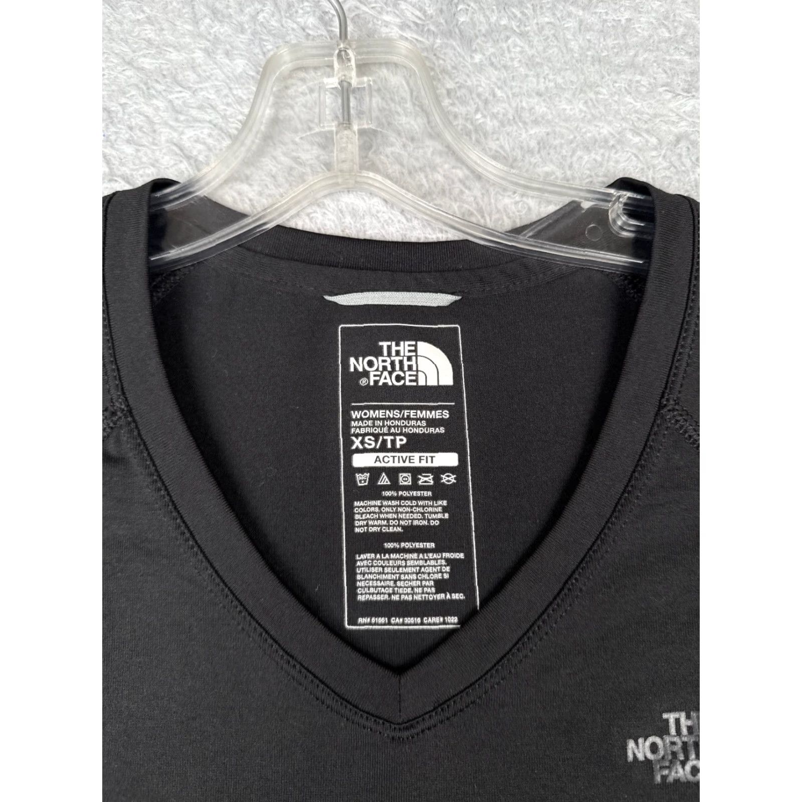 The North Face The North Face Shirt Women XS Black Short Sleeve V-Neck Poly Flashdry Size XS / US 0-2 / IT 36-38 - 7 Thumbnail