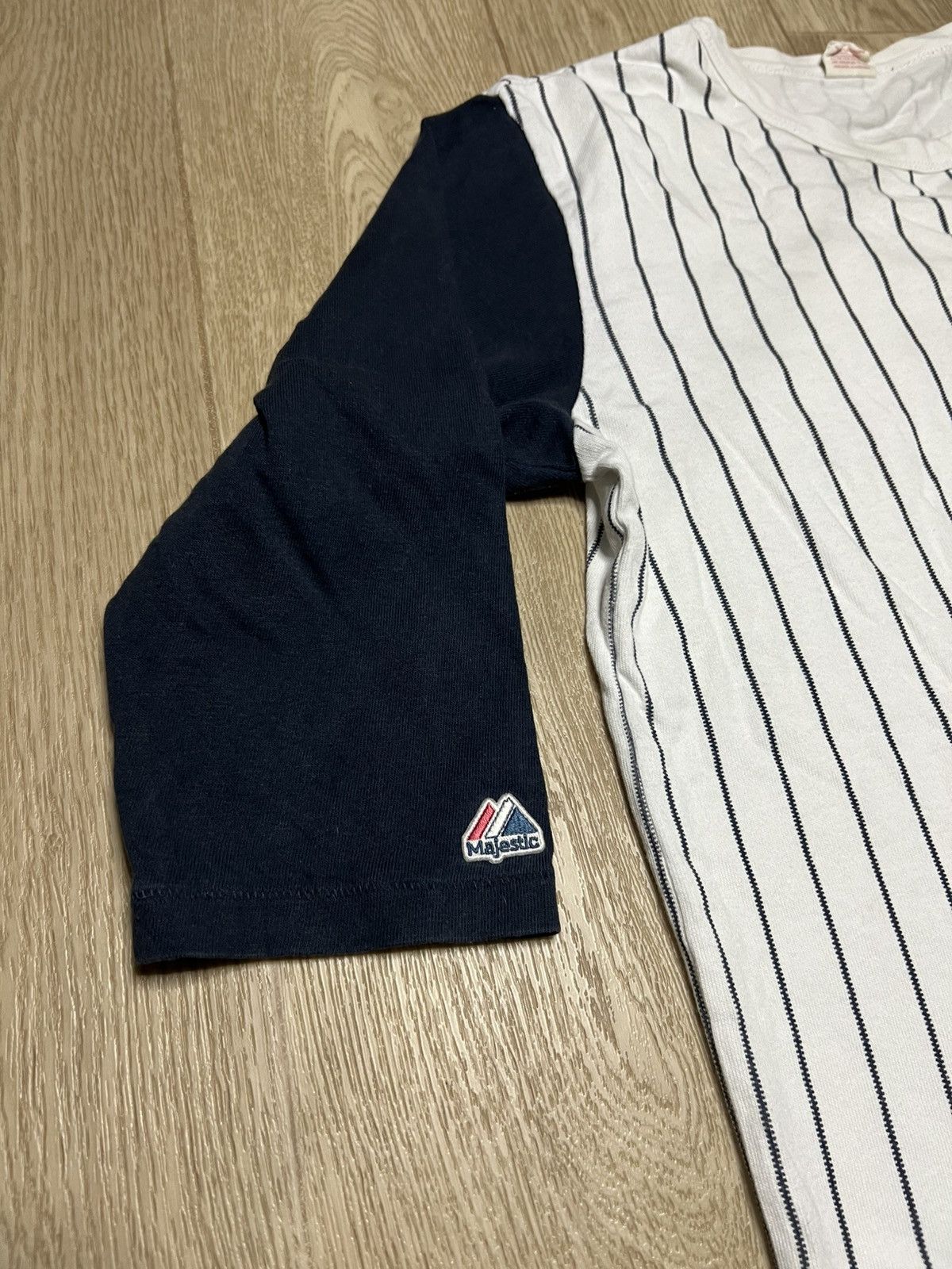 Majestic × New York Yankees × Vintage Vintage Majestic New York Yankees Longsleeve Jersey Shirt Size US L / EU 52-54 / 3 - 4 Thumbnail
