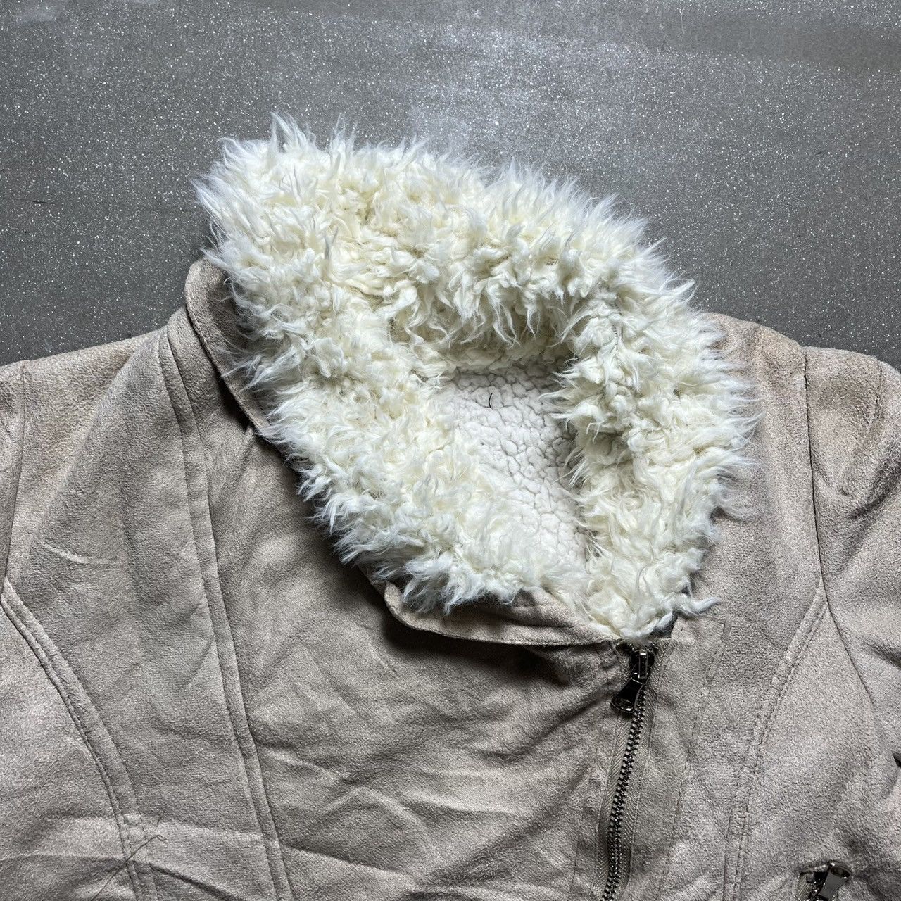 Le Grande Bleu (L.G.B.) Unknown Brand Faux Fur Cropped Jacket Size M / US 6-8 / IT 42-44 - 2 Thumbnail