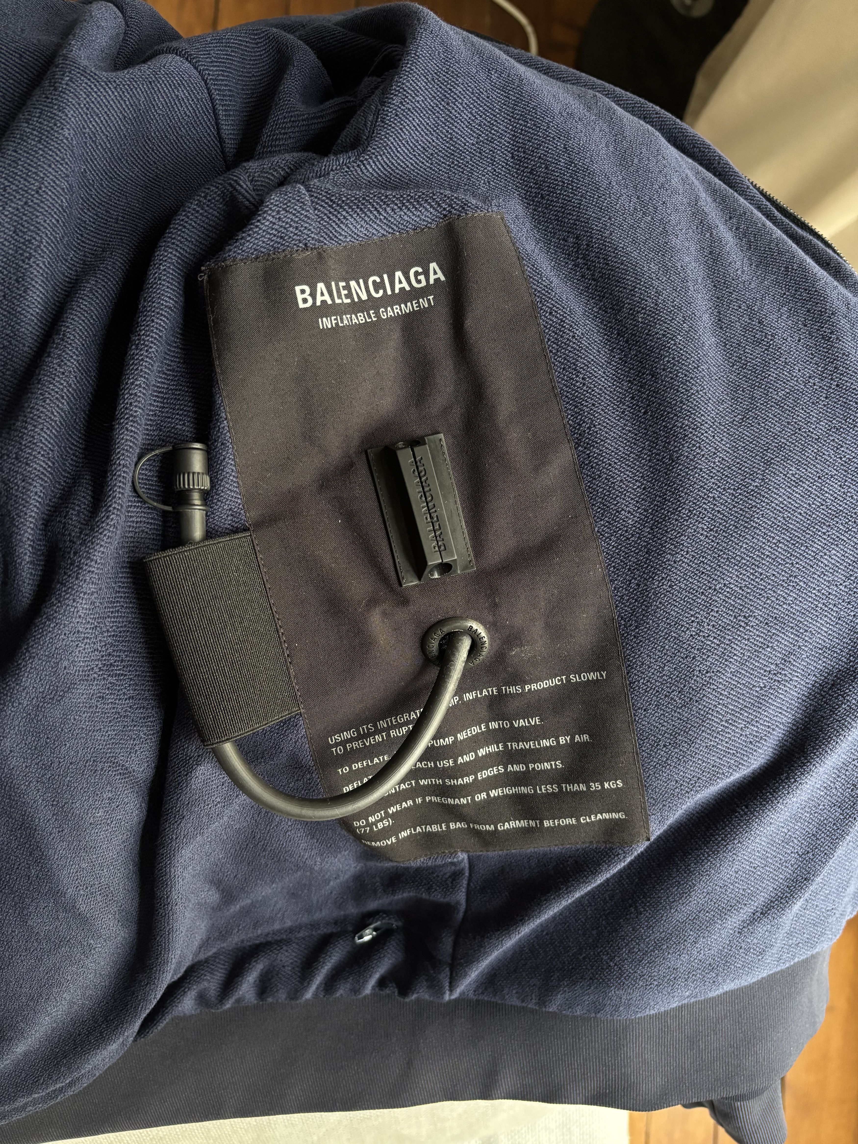 Balenciaga Inflatable Zip - Up Hoodie fw23 balenciaga Size US M / EU 48-50 / 2 - 8 Thumbnail