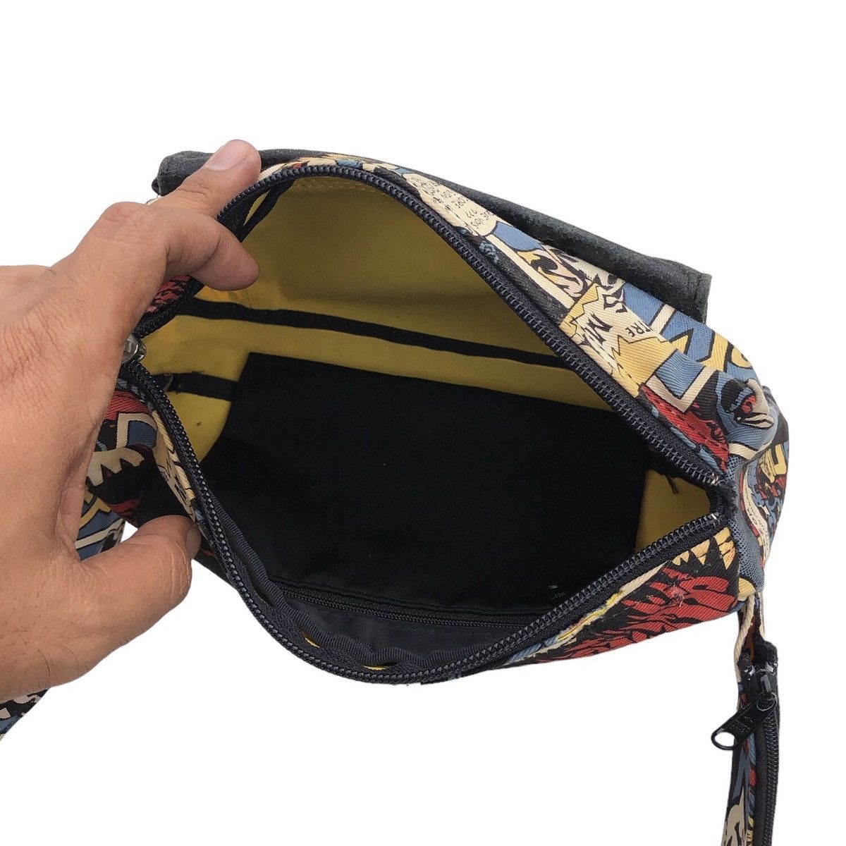 Jean Paul Gaultier Vintage Jean Paul Gaultier JPG x Comic Printed Pouch Bag Size ONE SIZE - 17 Thumbnail