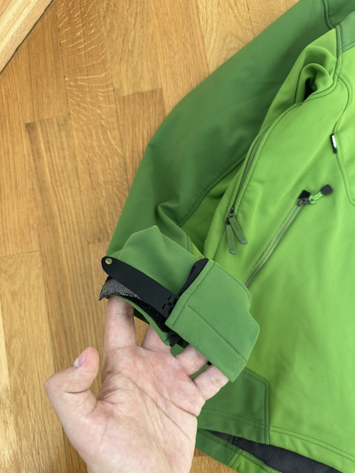 Haglofs Vintage Haglofs Softshell Jacket Windstopper Size US L / EU 52-54 / 3 - 5 Thumbnail