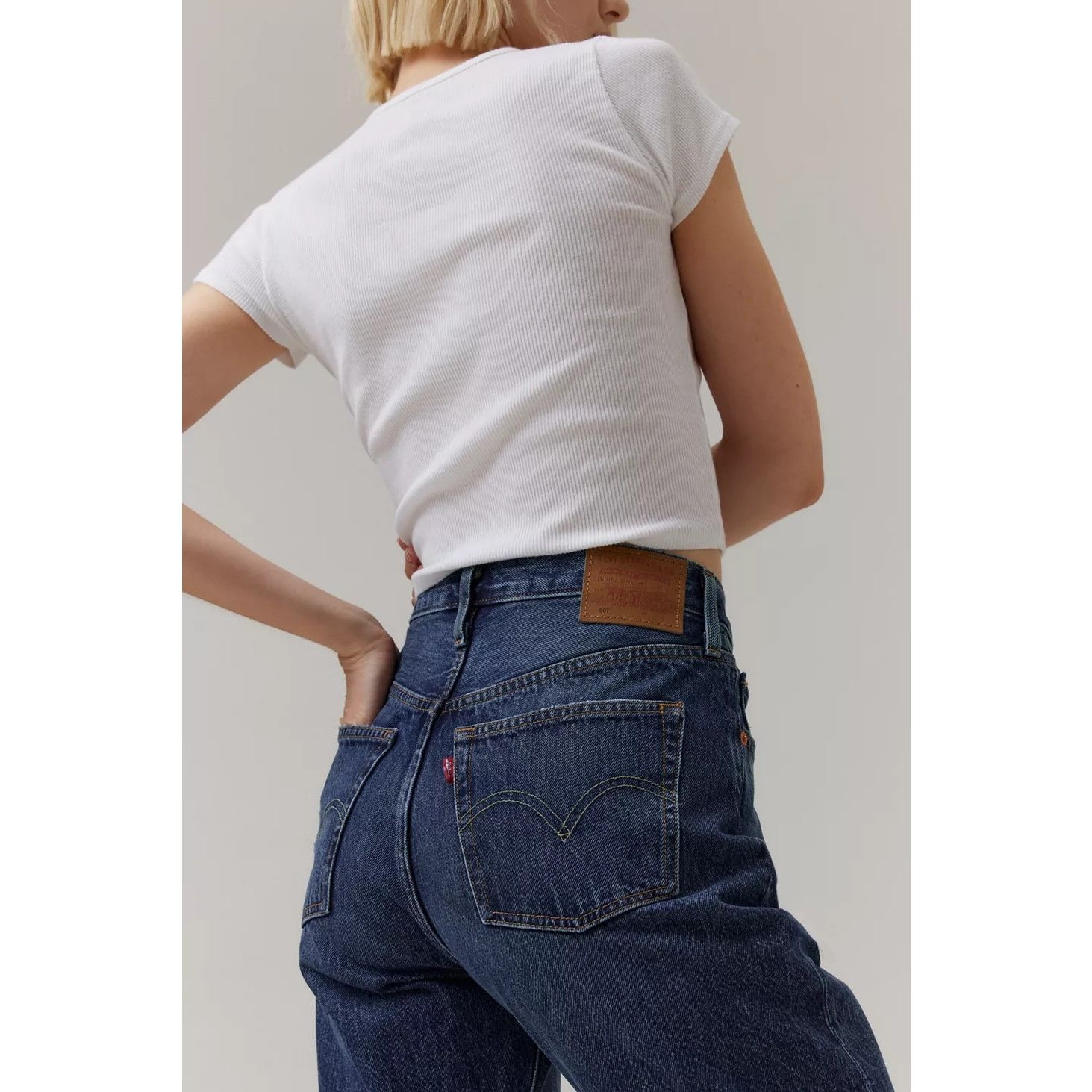 Levi's × Urban Outfitters NWT 501 High-Waisted Jeans $98 SIZE 29/30 Blue Relaxed Size 30" / US 8 / IT 44 - 2 Thumbnail
