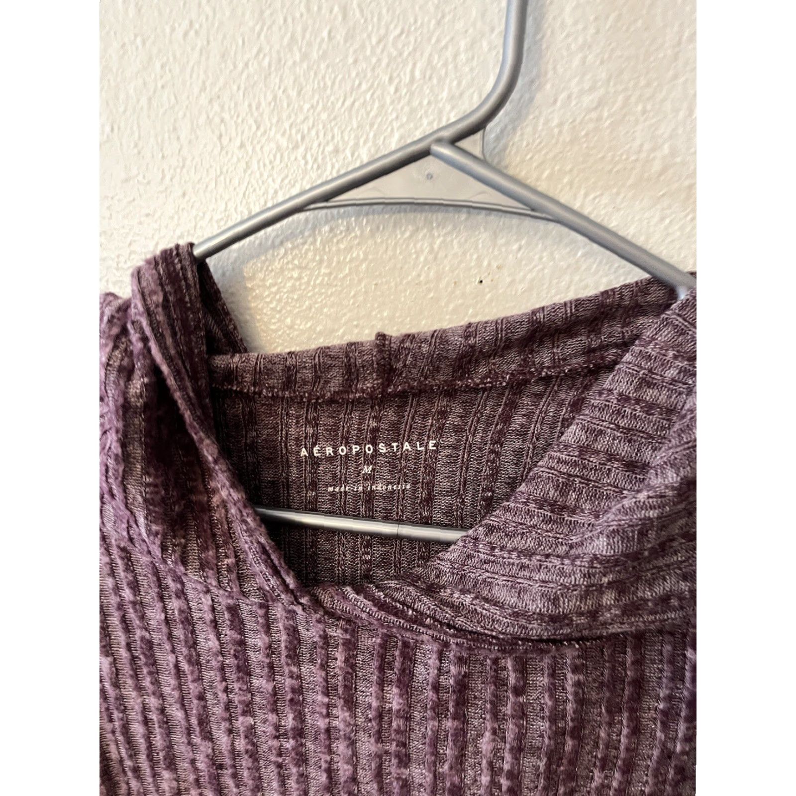 Vintage VINTAGE Aéropostale Hoodie Shirt Womens Medium Purple Pullover Activewear 90s Concert? Size M / US 6-8 / IT 42-44 - 2 Thumbnail