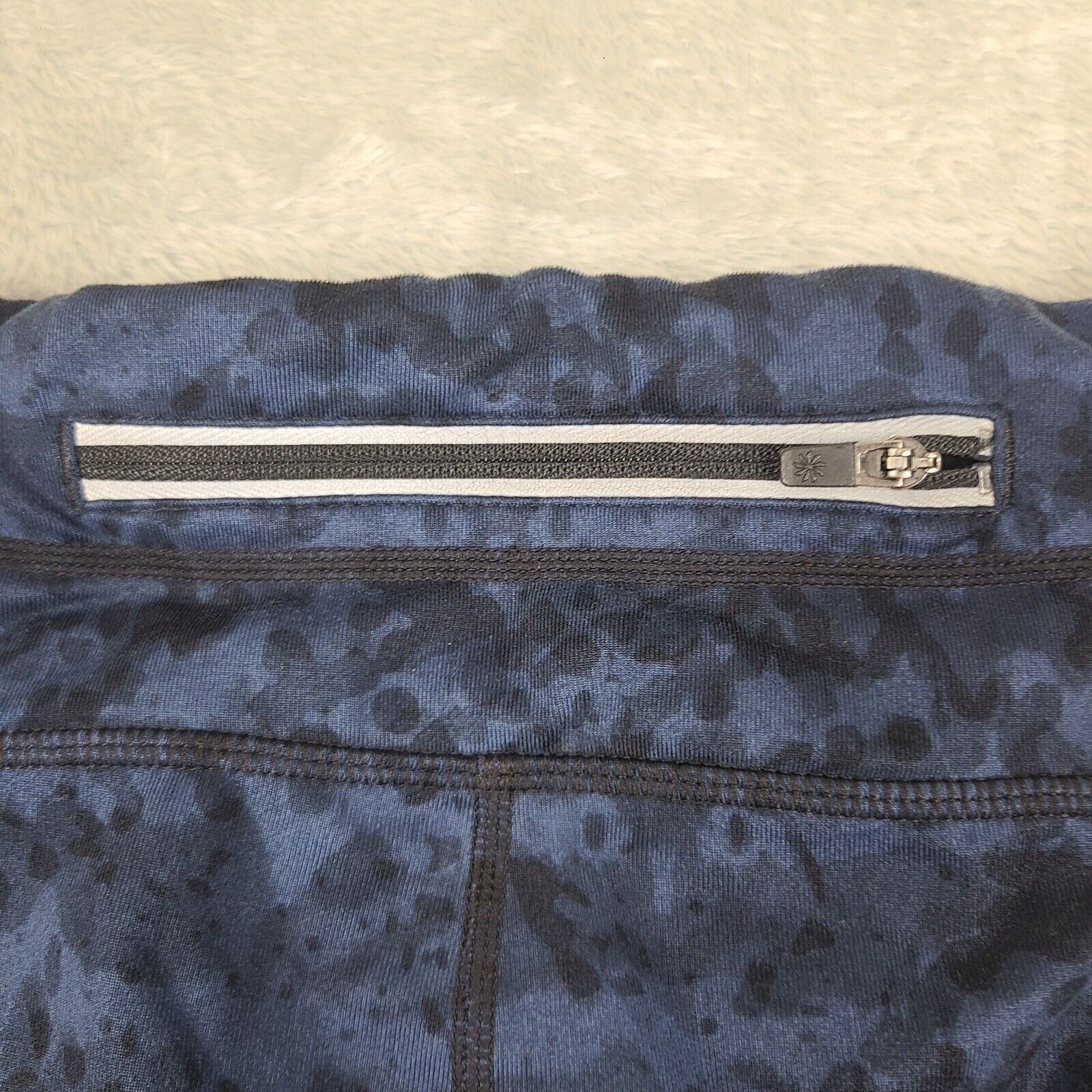 Athleta Athleta Blue Dapple Be Free Knicker Tight Yoga Fitness Pant Size 27" / US 4 / IT 40 - 7 Thumbnail