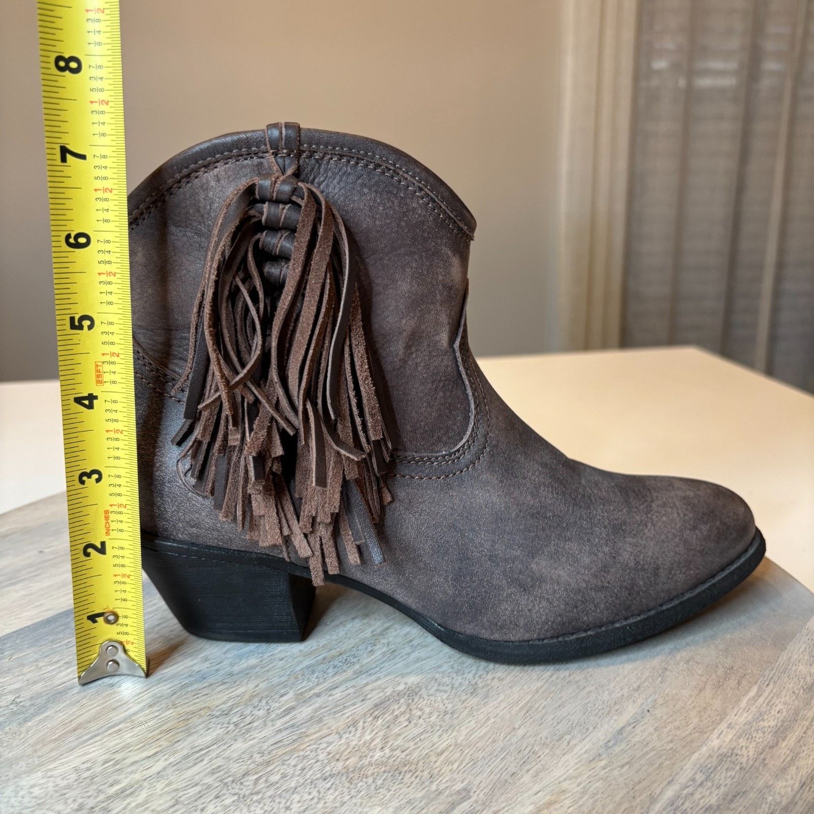 Ariat Ariat Duchess Ankle Western Leather Distressed Boots Sz 7 Size US 7 / IT 37 - 9 Thumbnail