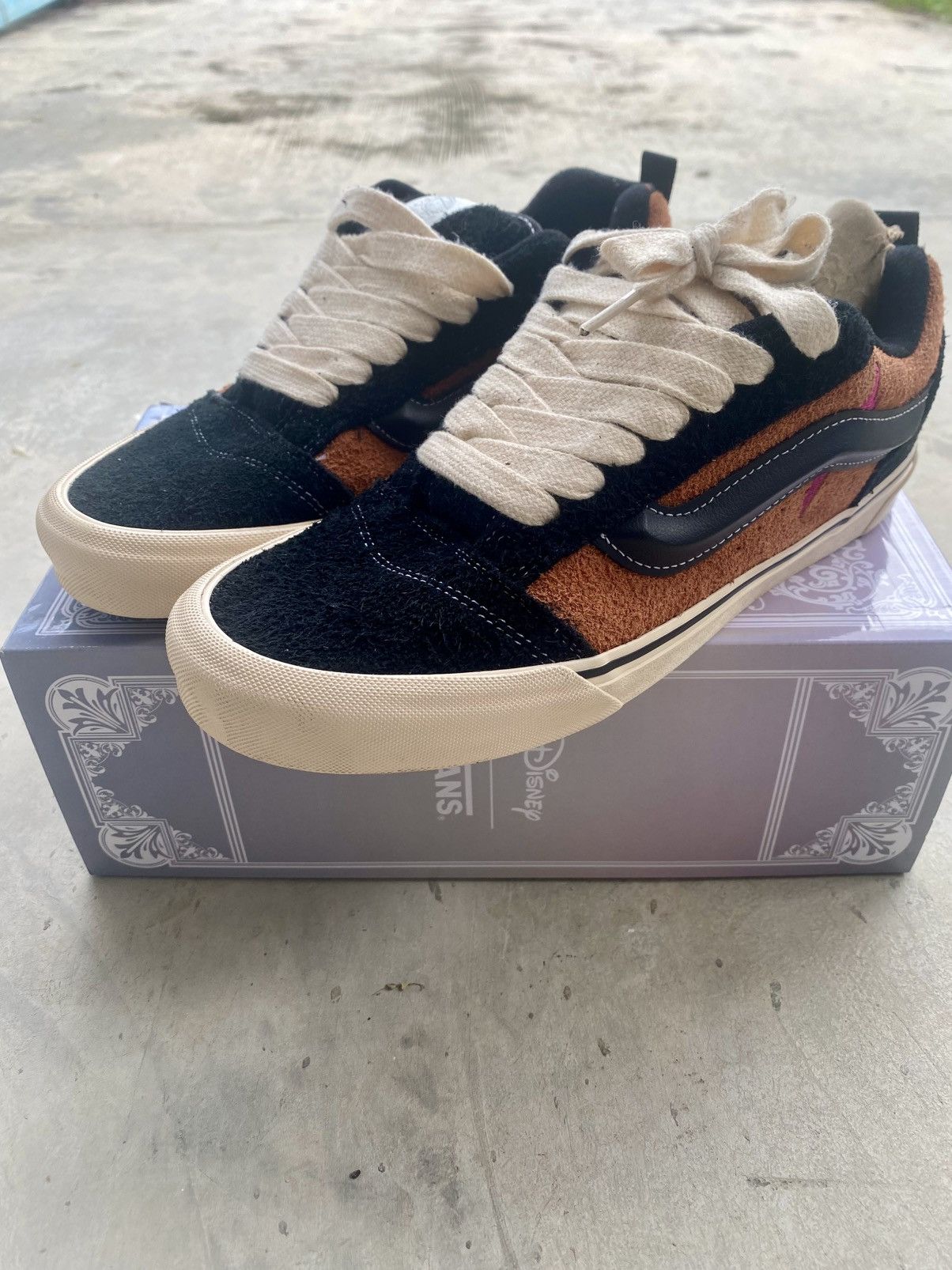 Disney × Vans Vans x Disney 100th Anniversary Knu Skool “Scar” (With Box) Size US 10 / EU 43 - 2 Thumbnail