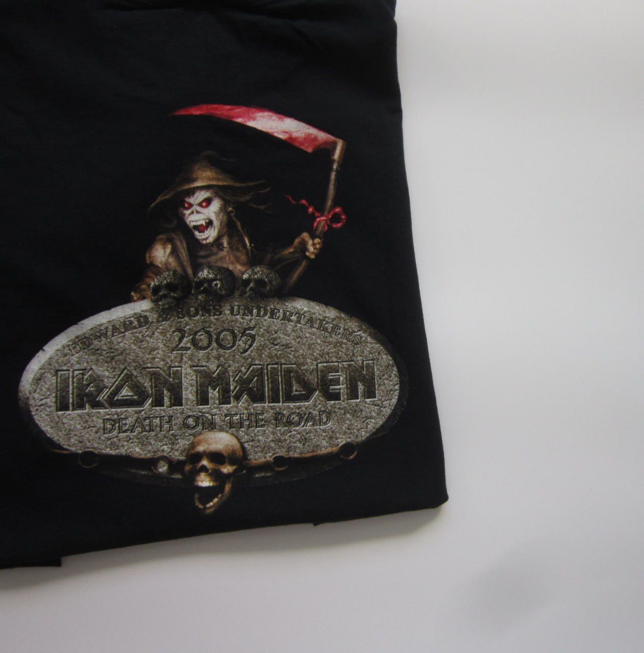 Vintage Iron Maiden Death On The Road 2005 Vintage T-Shirt Size US L / EU 52-54 / 3 - 6 Thumbnail