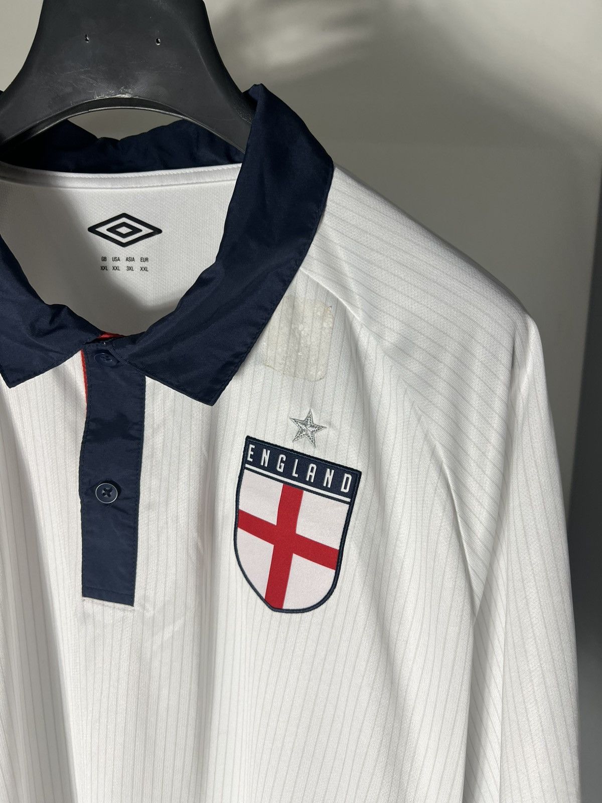 Vintage VERY RARE UMBRO ENGLAND RETRO SOCCER JERSEY MANCHESTER 90s Size US XXL / EU 58 / 5 - 3 Thumbnail