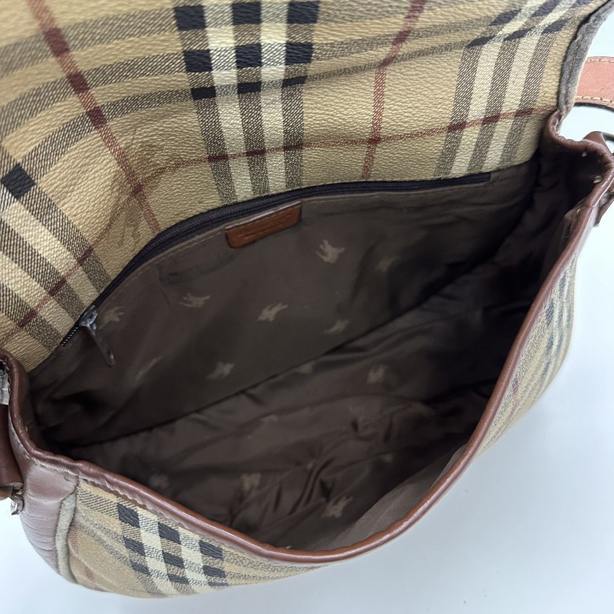 Burberry ‼️YES‼️ VINTAGE BURBERRYS NOVA CHECK SHOULDER CROSSBODY BAG Size ONE SIZE - 11 Thumbnail