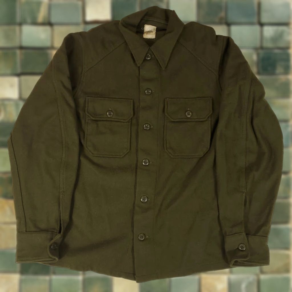 Olive VINTAGE US Army OG-108 Field Shirt Mens Small Olive Green Wool/ Nylon Button-Up Long Sleeve 60s Football Military Shirt Size US S / EU 44-46 / 1 - 1 Thumbnail