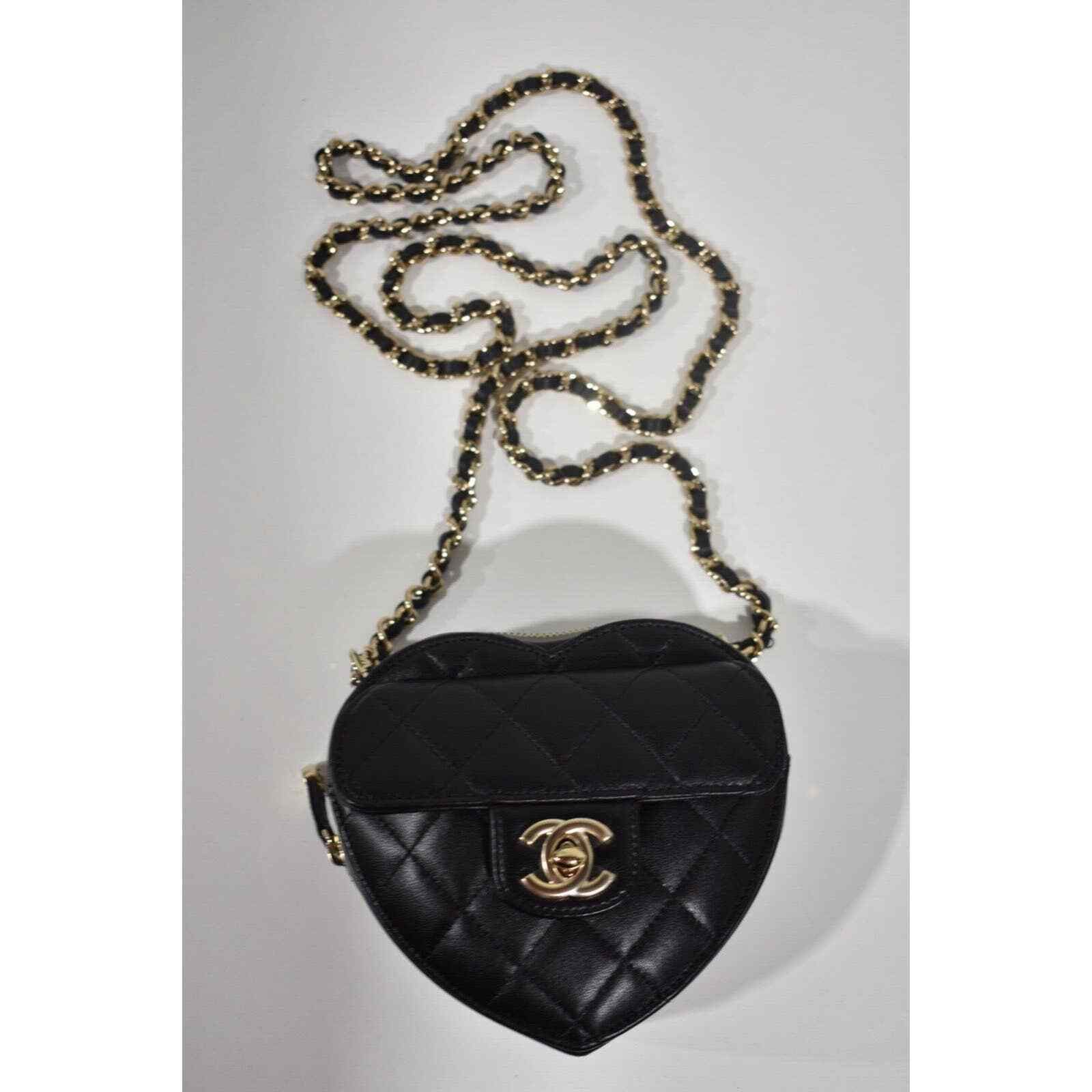 Chanel Chanel Runway Heart Quilted Chain Shoulder Crossbody Bag Size ONE SIZE - 6 Thumbnail