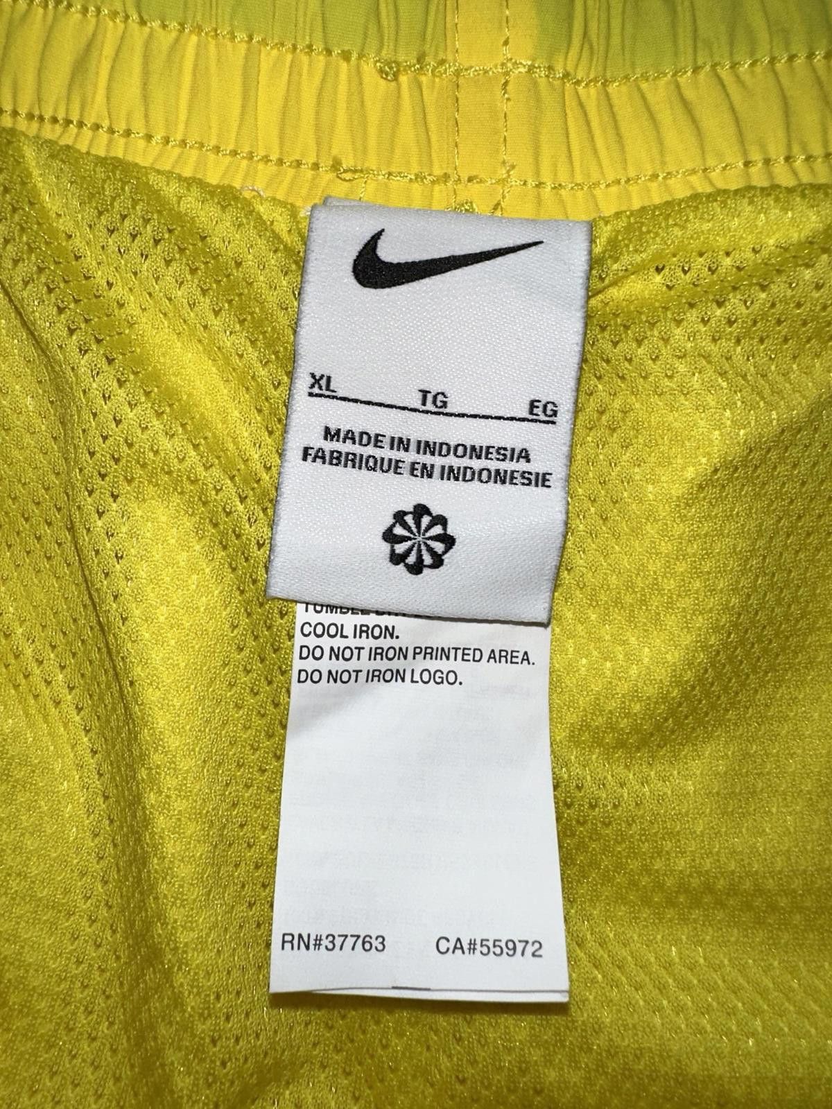 Nike Nike Men's Electric Swoosh Icon 7 Volley Shorts Size US 36 / EU 52 - 7 Thumbnail