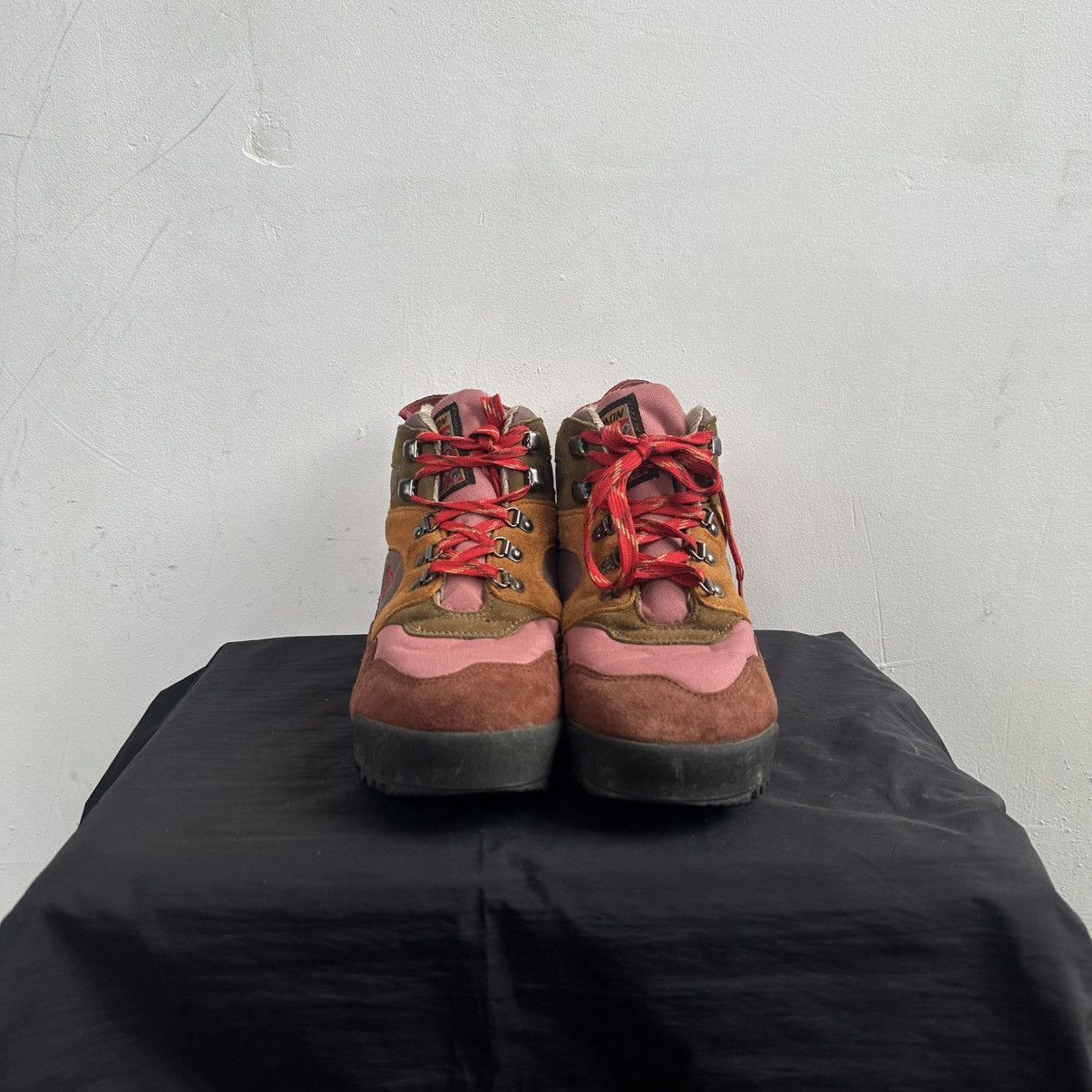 Salomon Vintage Salomon Hiking Boots adventure Size US 7.5 / EU 40-41 - 3 Thumbnail
