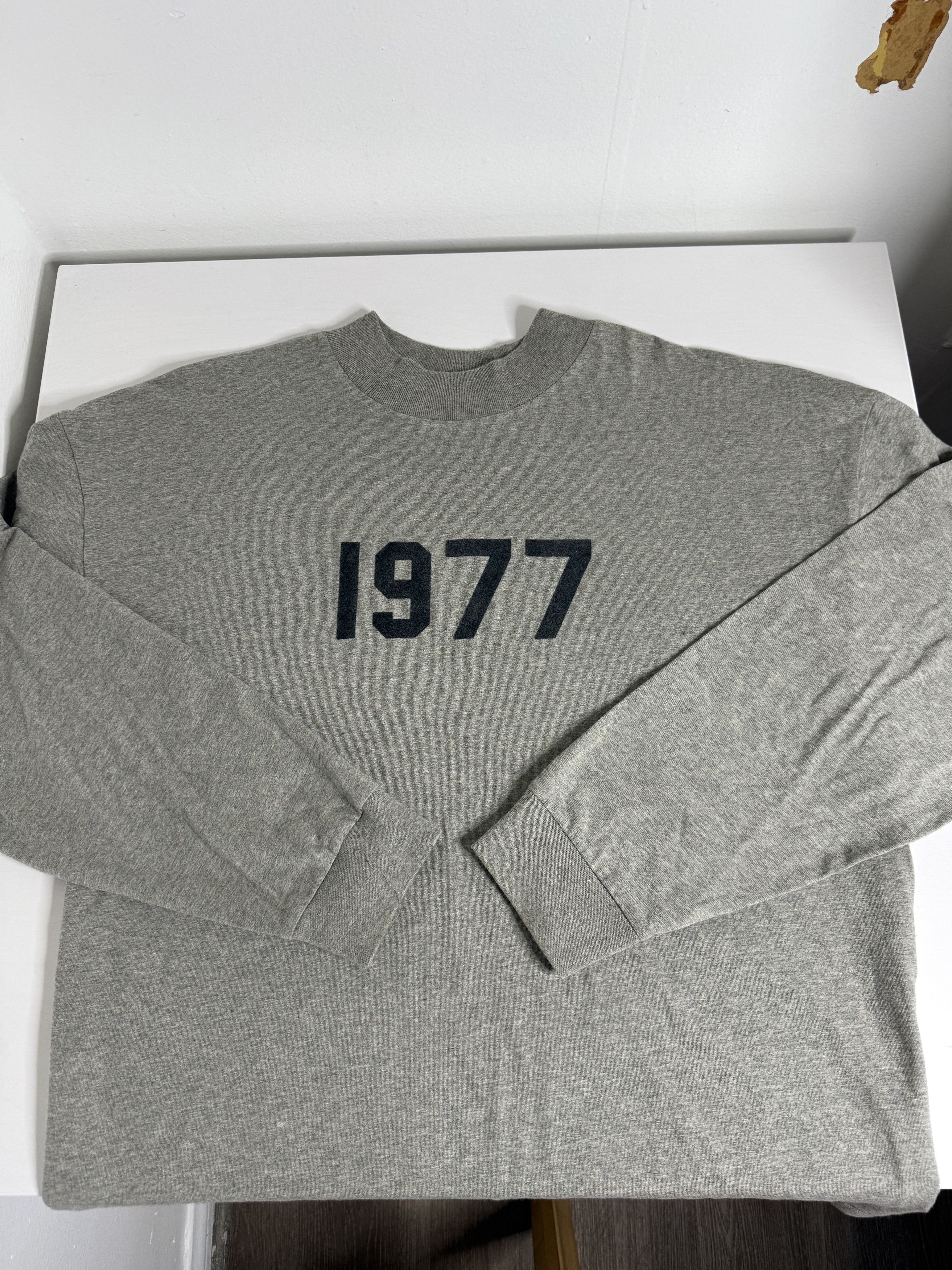 Essentials Essentials L/S 1977 Tee "Grey" Size US L / EU 52-54 / 3 - 3 Thumbnail