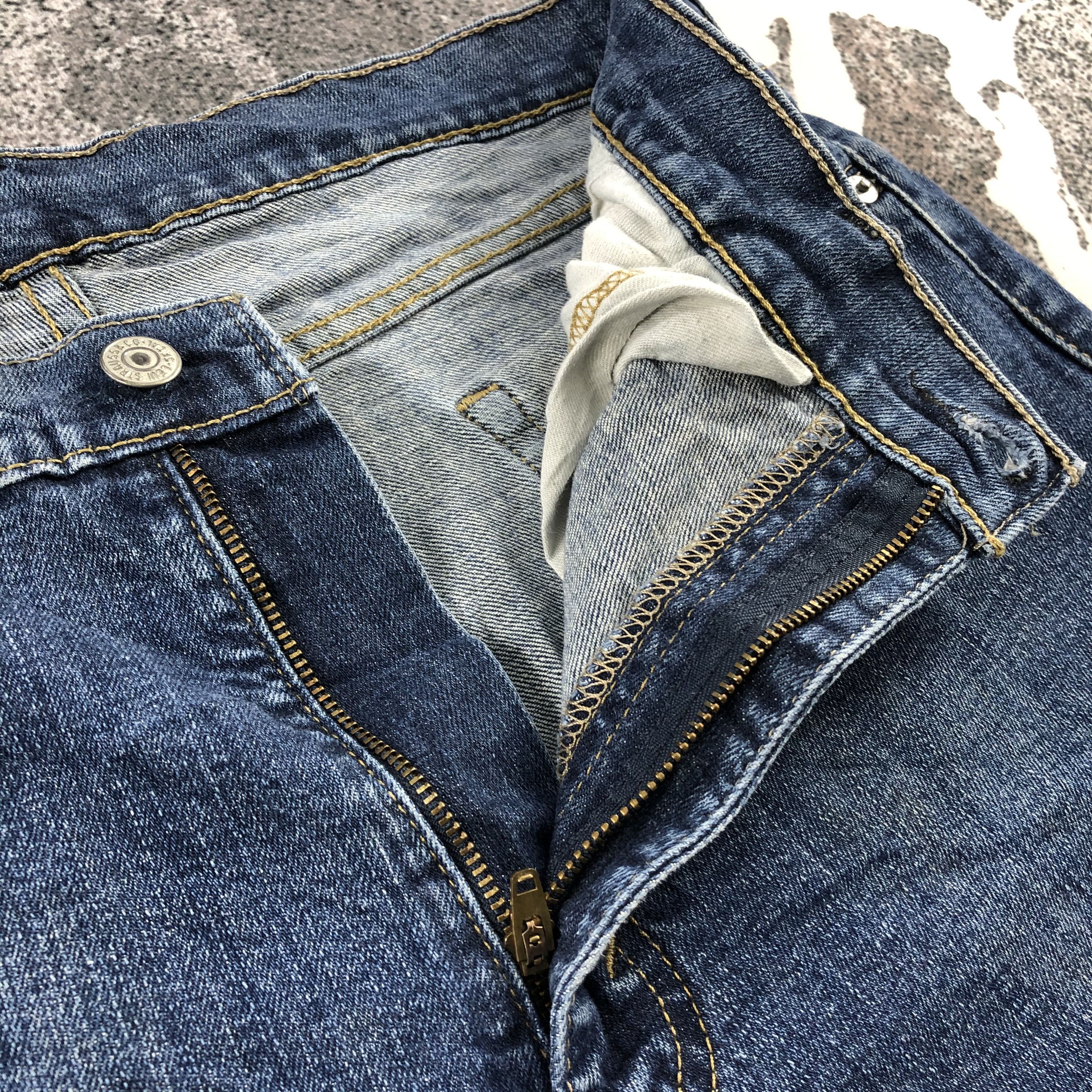 Levi's Vintage Levis 513 Jeans Blue Wash Denim KJ1070 Size US 34 / EU 50 - 9 Thumbnail