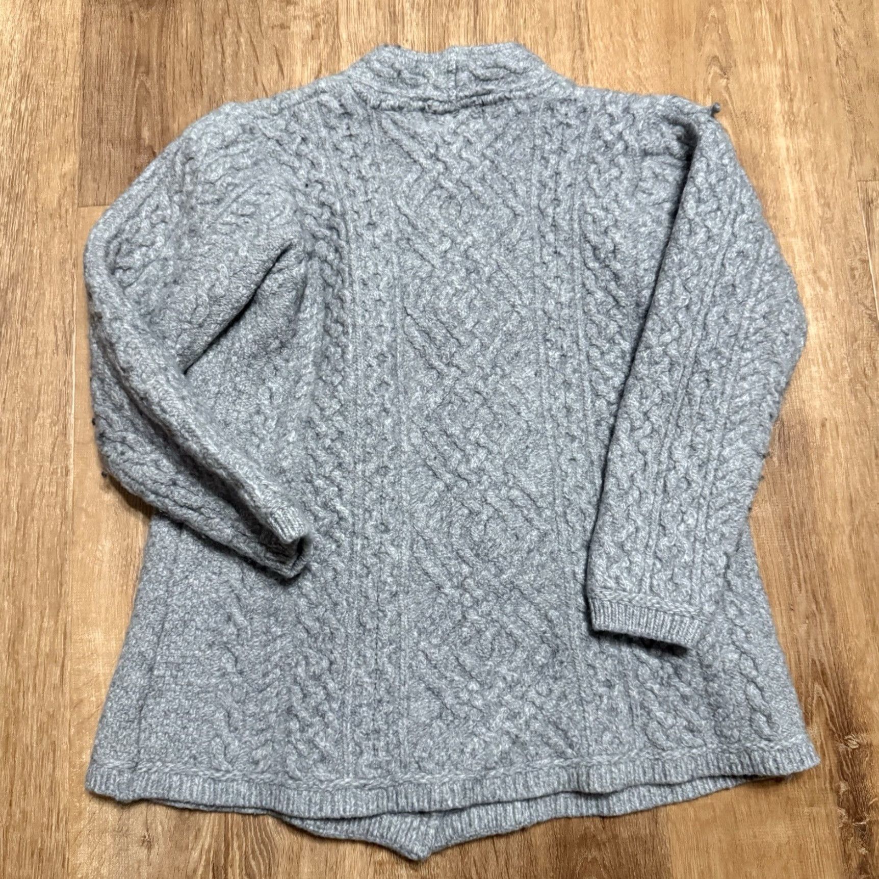Vintage VINTAGE Aran Crafts Cardigan Sweater Button Down Pockets Gray Size L Women Merino Wool Down Knit Chunky Irland Regular Size M / US 6-8 / IT 42-44 - 2 Thumbnail