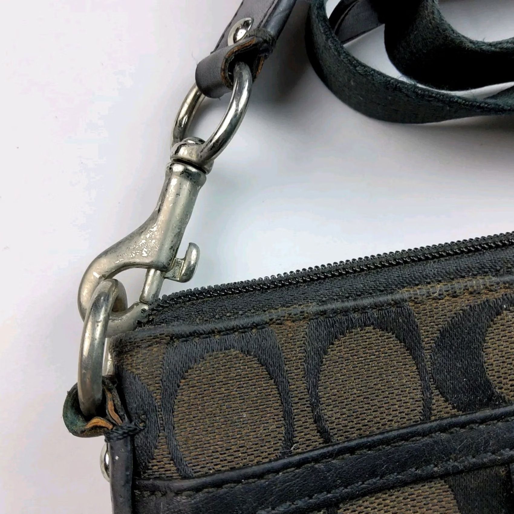 Coach Coach Crossbody Shoulder Handbag Purse Signature Leather Stripe Women Black Exterior Leather Style Crossbody 8.5x7 Size ONE SIZE - 7 Thumbnail