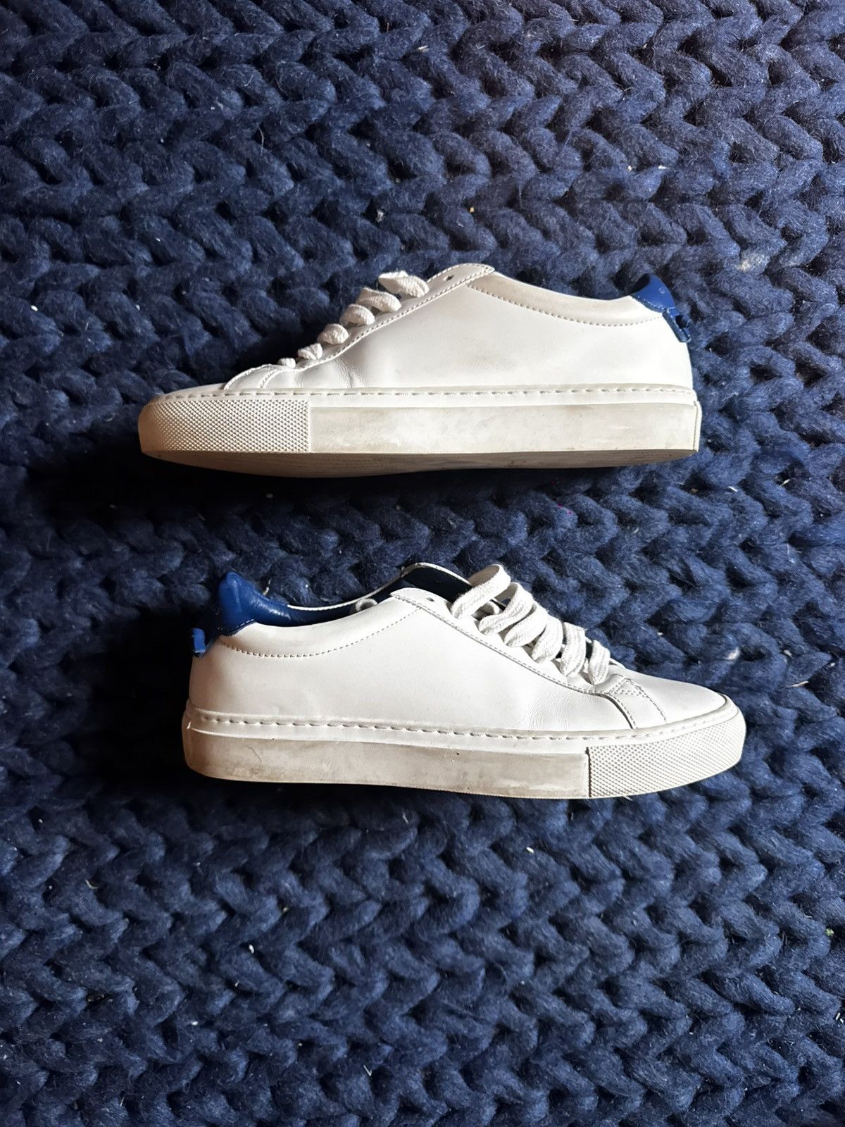 Givenchy Givenchy Calfskin Low Top Sneaker Size US 5.5 / IT 35.5 - 3 Thumbnail