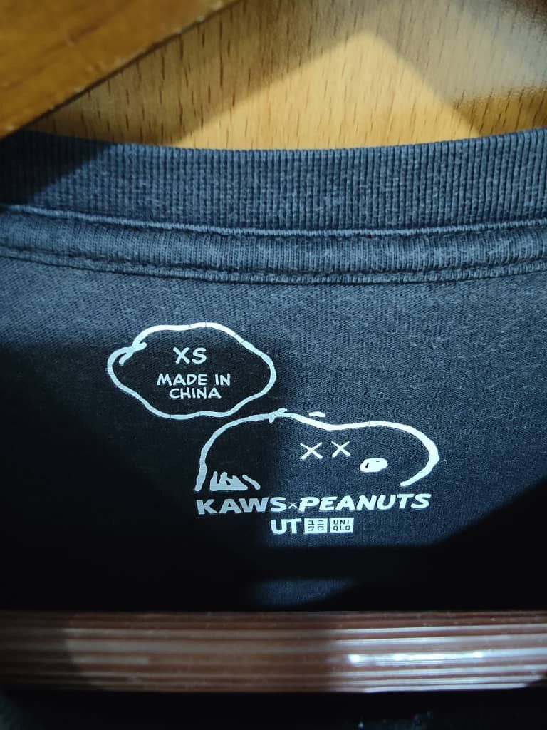 Kaws × Peanuts × Uniqlo vintage KAWS x Uniqlo x Peanuts Snoopy Pocket Tee Size US S / EU 44-46 / 1 - 3 Thumbnail