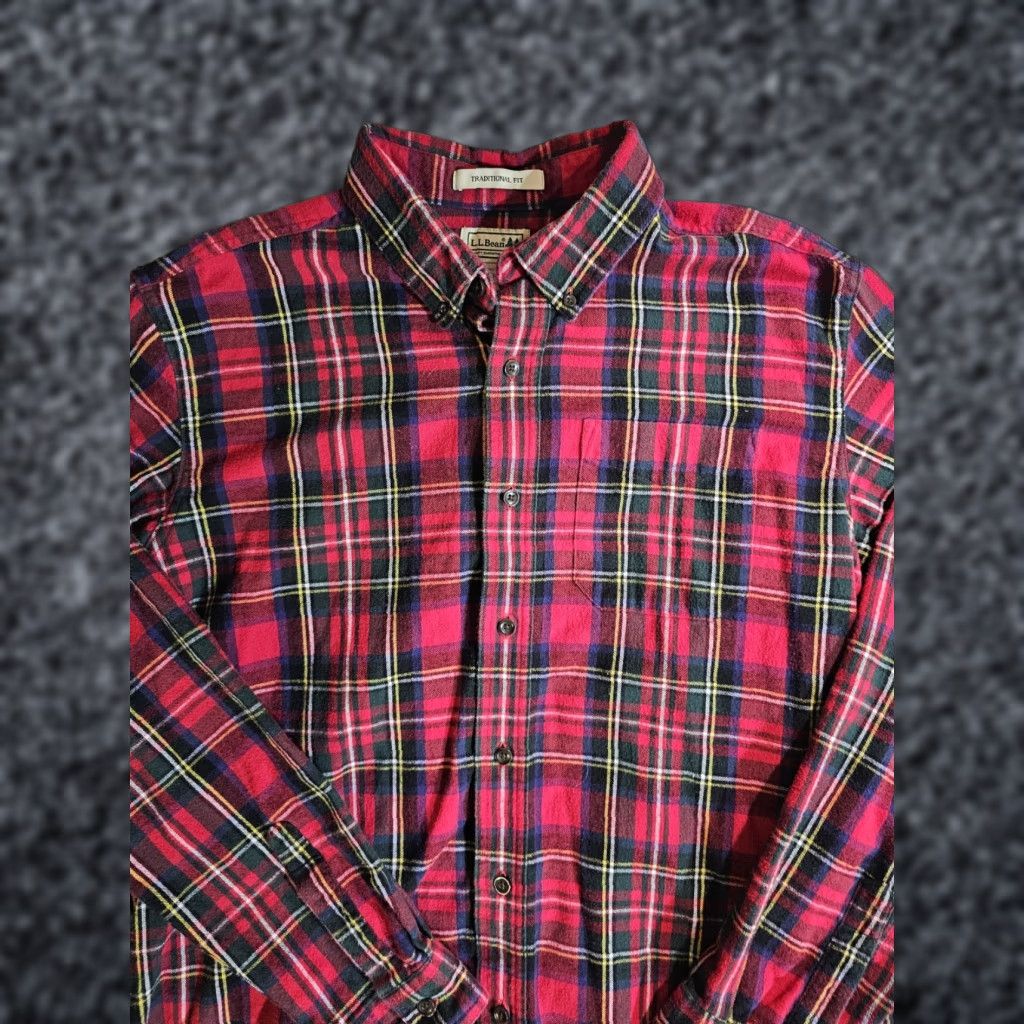 Vintage VINTAGE L.L. Bean Button-Up Flannel Shirt Mens Large Red Plaid Long Sleeve Traditional Fit Size US L / EU 52-54 / 3 - 1 Thumbnail