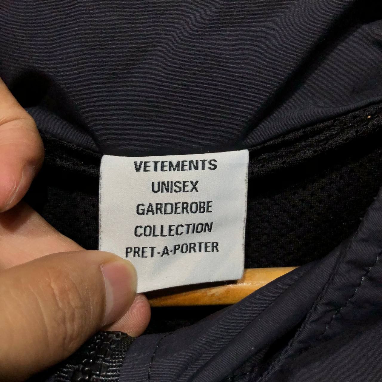 Vetements Vetements Tape logo track suit Size US M / EU 48-50 / 2 - 4 Thumbnail