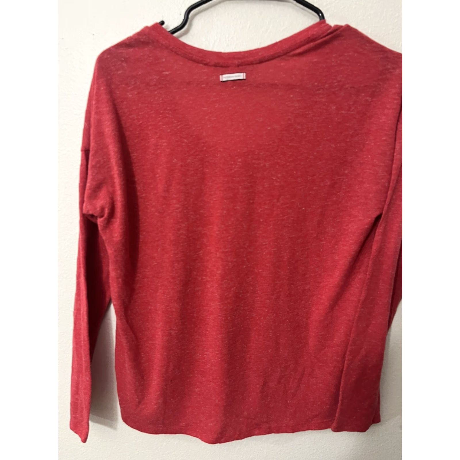 Victoria's Secret Victoria's Secret 1/2-Button Ribbed Top T-Shirt Tee Red Size XS Women Regular Long Sleeve 59% Cotton / 41% Polyester Size XS / US 0-2 / IT 36-38 - 2 Thumbnail