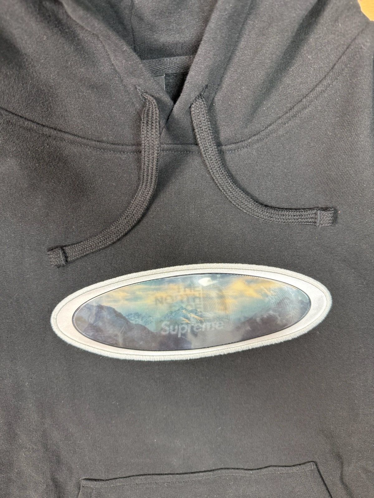 Supreme × The North Face Supreme x The North Face Lenticular Hoodie Black Small FW21 Size US S / EU 44-46 / 1 - 3 Thumbnail