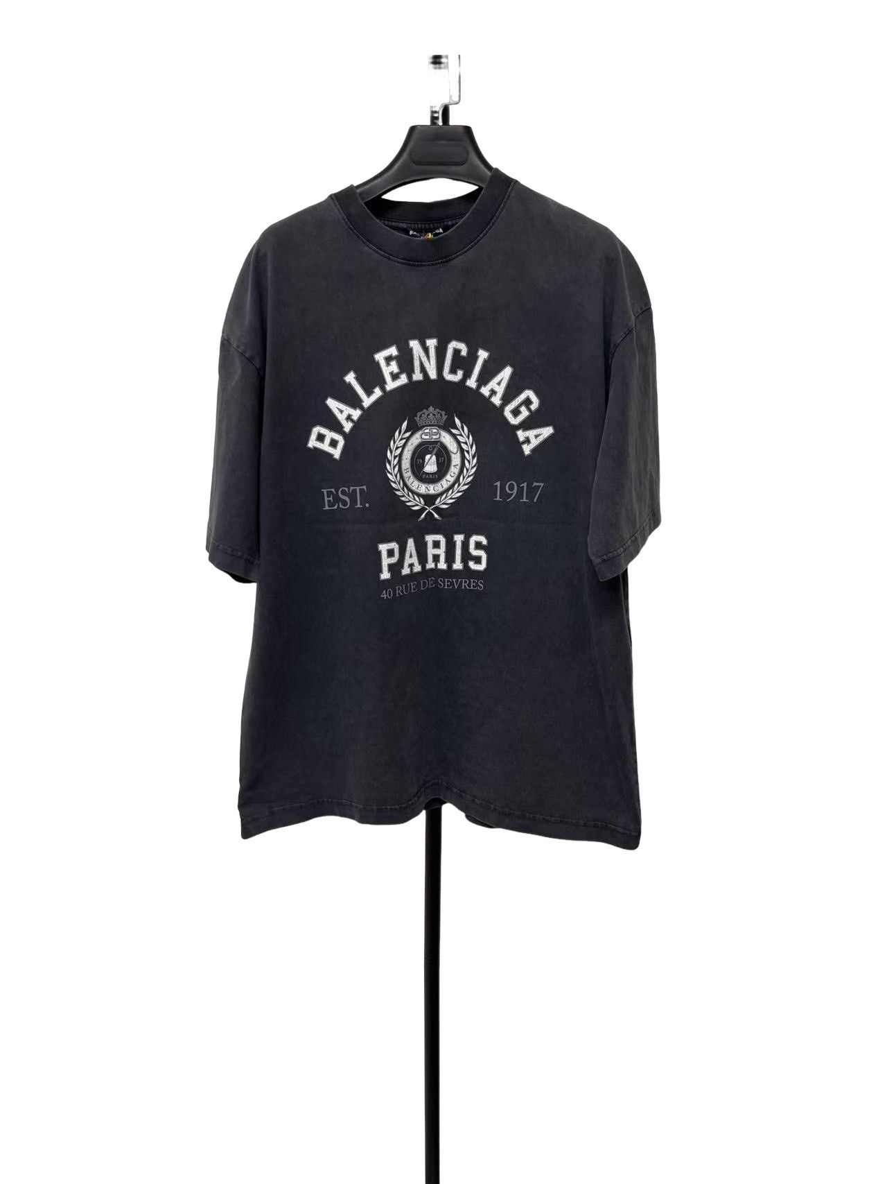 Balenciaga Balenciaga Crest Logo Vintage T-Shirt Size M Size US M / EU 48-50 / 2 - 1 Thumbnail