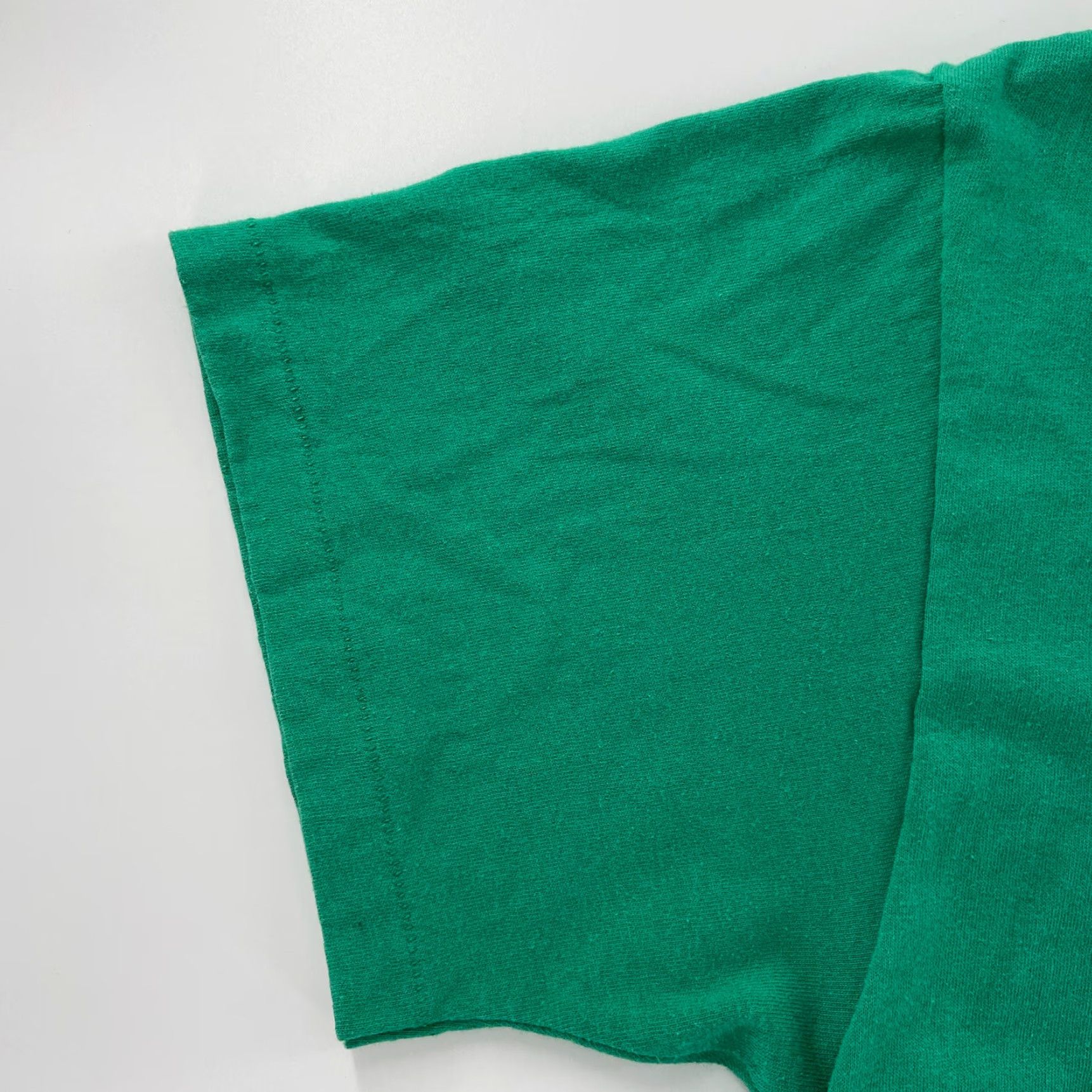 Hanes VINTAGE Hanes Christmas Shirt Adult Large Green Stitch Single Stitch Crew Neck T-Shirt Men Christmas 90s Friends Decorative Logo Regular Fit Size US L / EU 52-54 / 3 - 5 Thumbnail