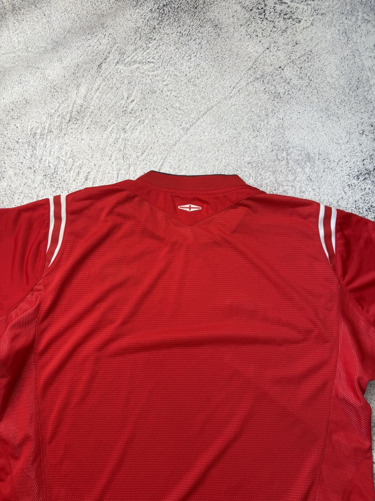 Umbro England football shirt 2004 Jersey Umbro Soccer Vintage Size US L / EU 52-54 / 3 - 23 Thumbnail
