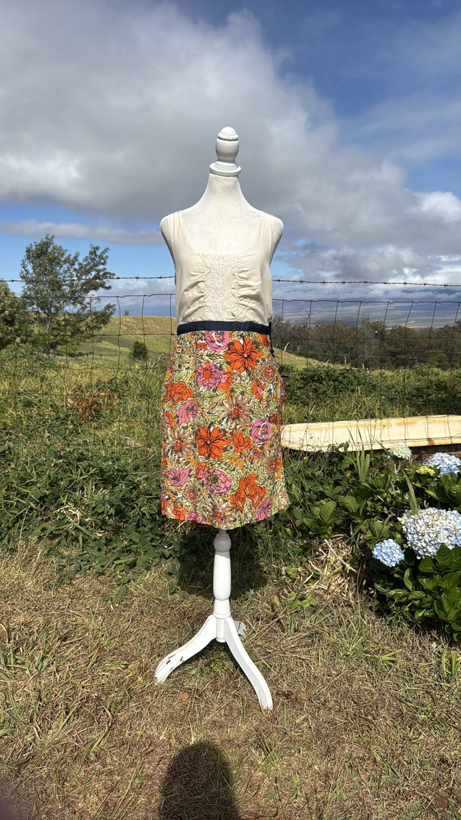 Anthropologie Anthropologie We love Vera Silk blend Floral Sleeveless Size M / US 6-8 / IT 42-44 - 1 Thumbnail