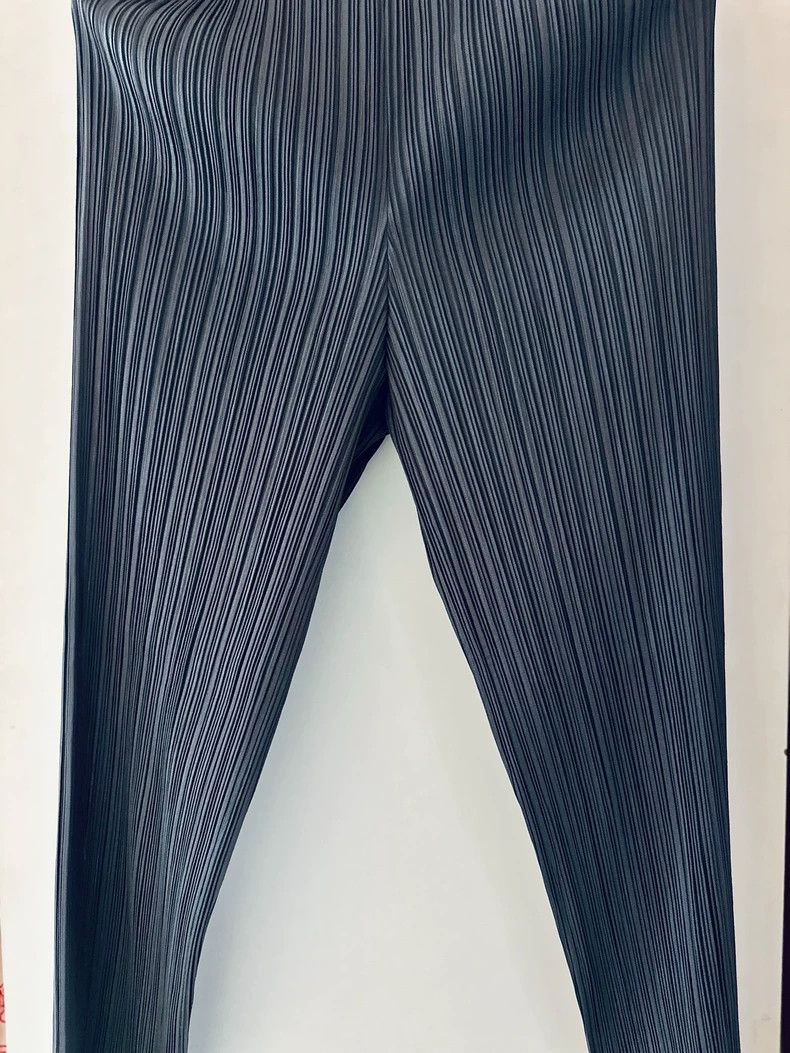 issey miyake size:3 Space grey pleated pants
