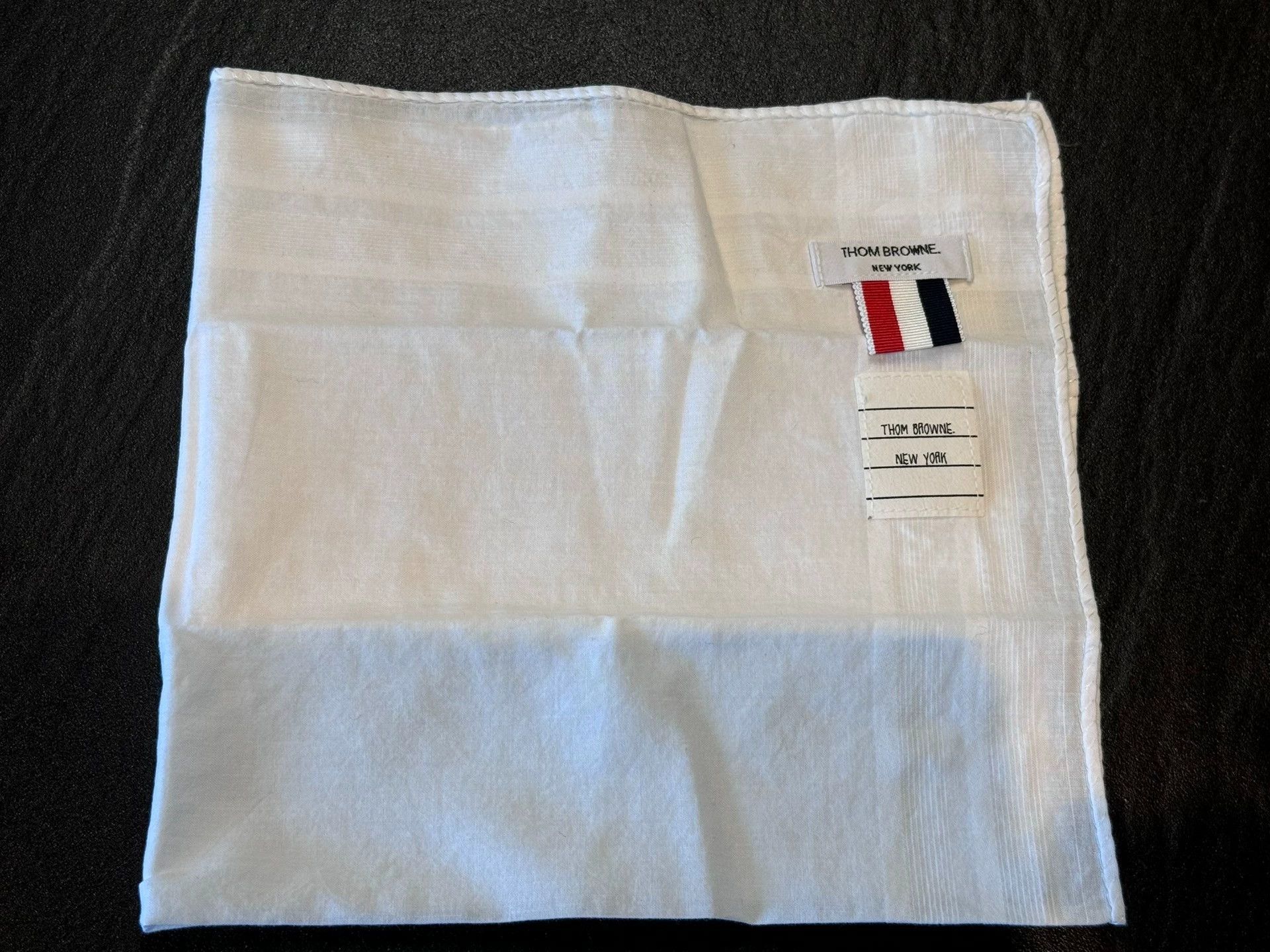 Thom Browne Thom Browne Classic White 3-Color Logo Pocket Square Size ONE SIZE - 4 Thumbnail