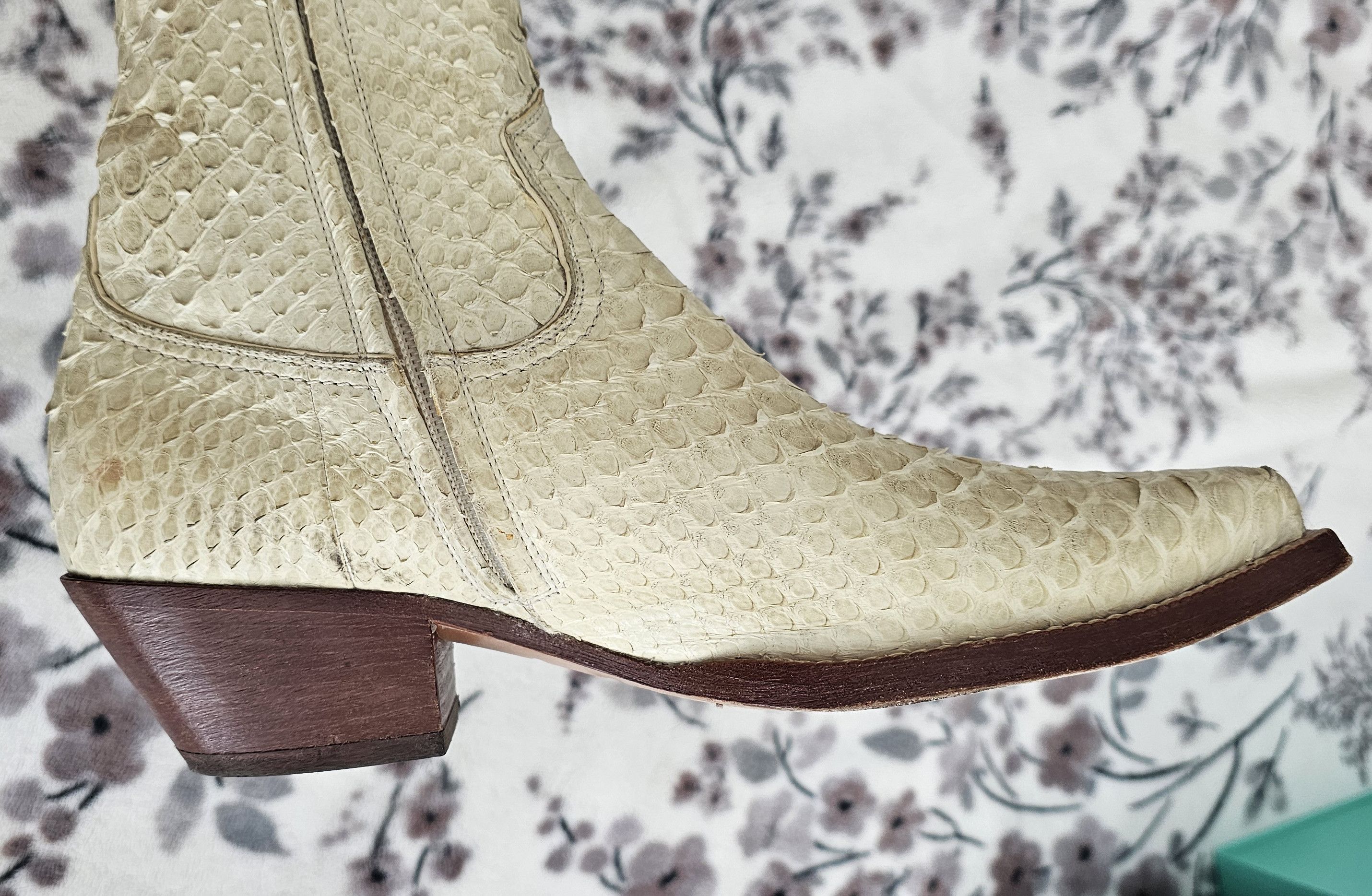 Saint Laurent Paris Lukas Python Boots in Cream Size US 8 / EU 41 - 4 Thumbnail
