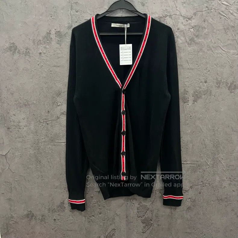 Givenchy Givenchy Button Knit Cardigan Size US S / EU 44-46 / 1 - 1 Thumbnail
