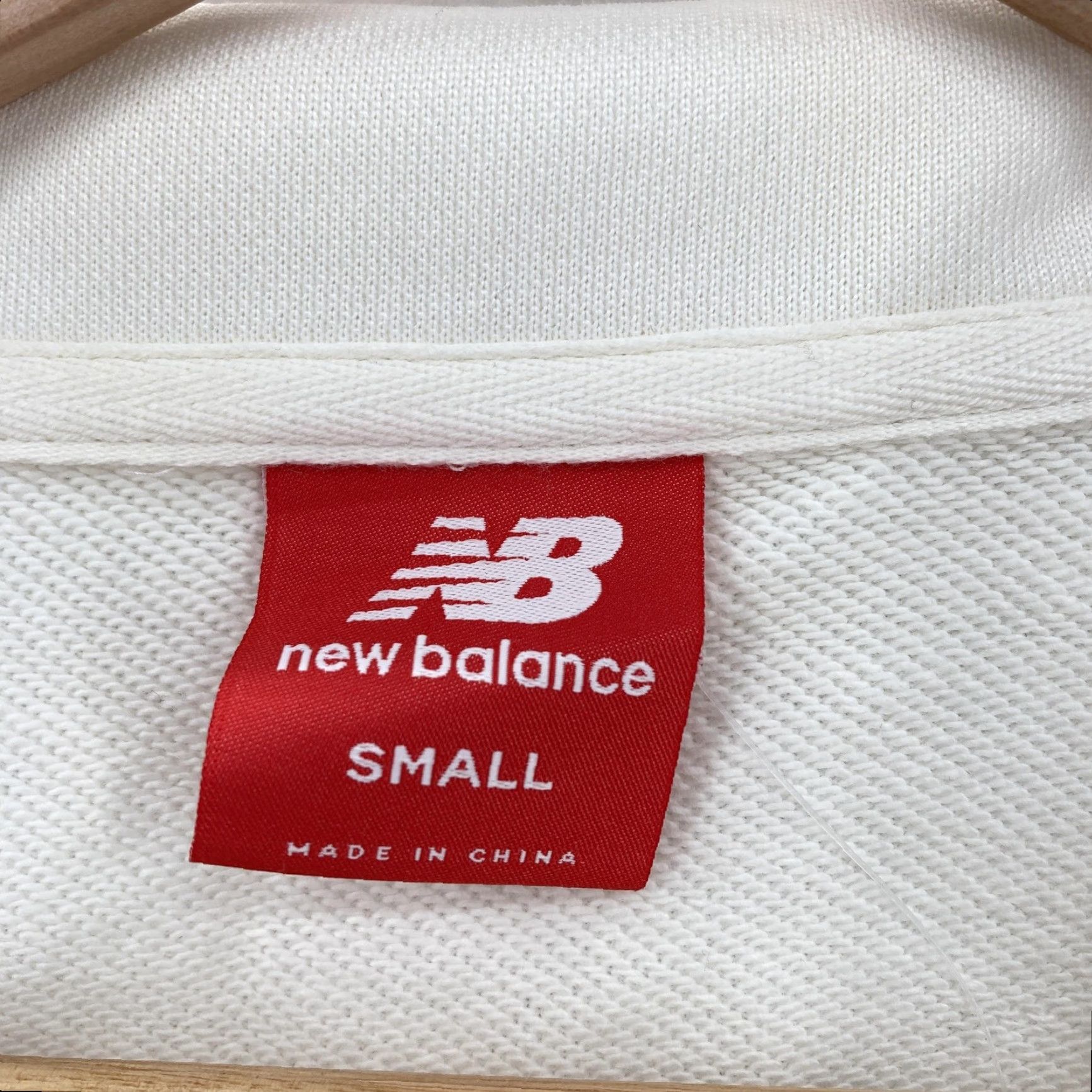 New Balance VINTAGE New Balance Sweatshirt Womens Small White Optiks Crop Quarter Zip Logo Running Size S / US 4 / IT 40 - 4 Thumbnail