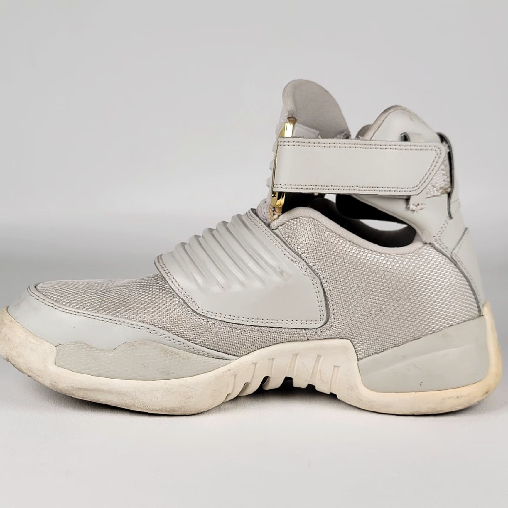 Jordan Brand Jordan Generation 23 Light Bone 2017 Men's athletic Sneaker US 8 White Solid Hook & Loop Mid Top Jordan Generation 23 Mens Shoes Size ONE SIZE - 4 Thumbnail
