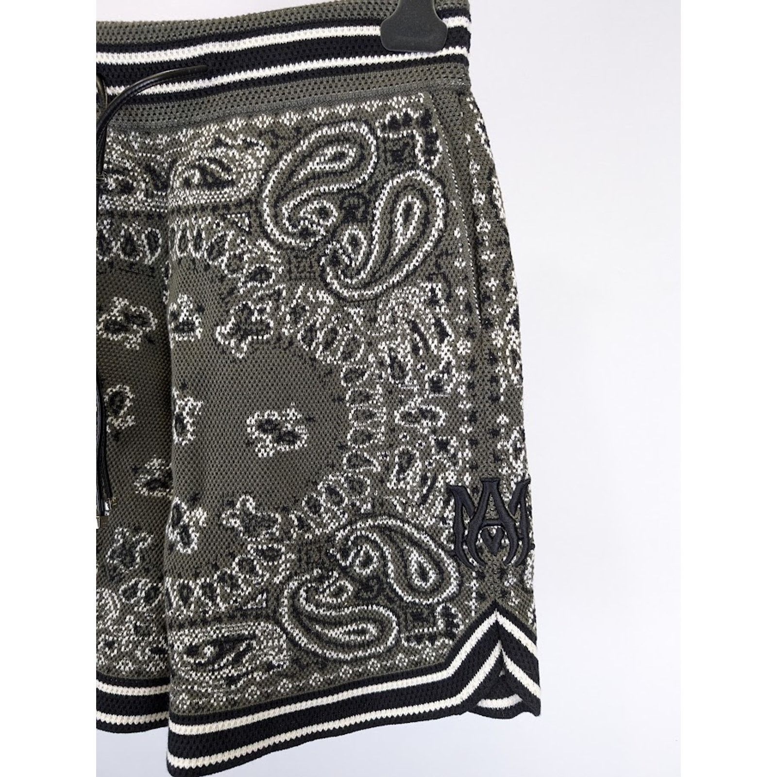Amiri o1rshd1 Bandana Shorts in Green Size US 32 / EU 48 - 7 Thumbnail
